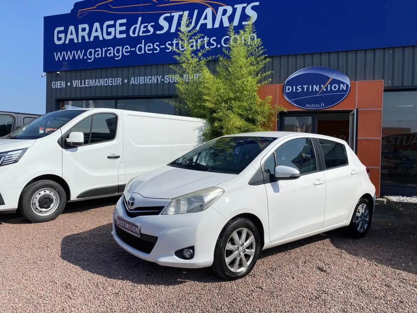 Toyota Yaris 1.0 - 69 VVT-i  Tendance Blanc - 1