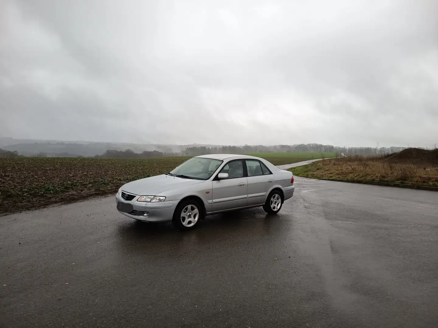 Mazda 626 1.9 Exclusive Silber - 2