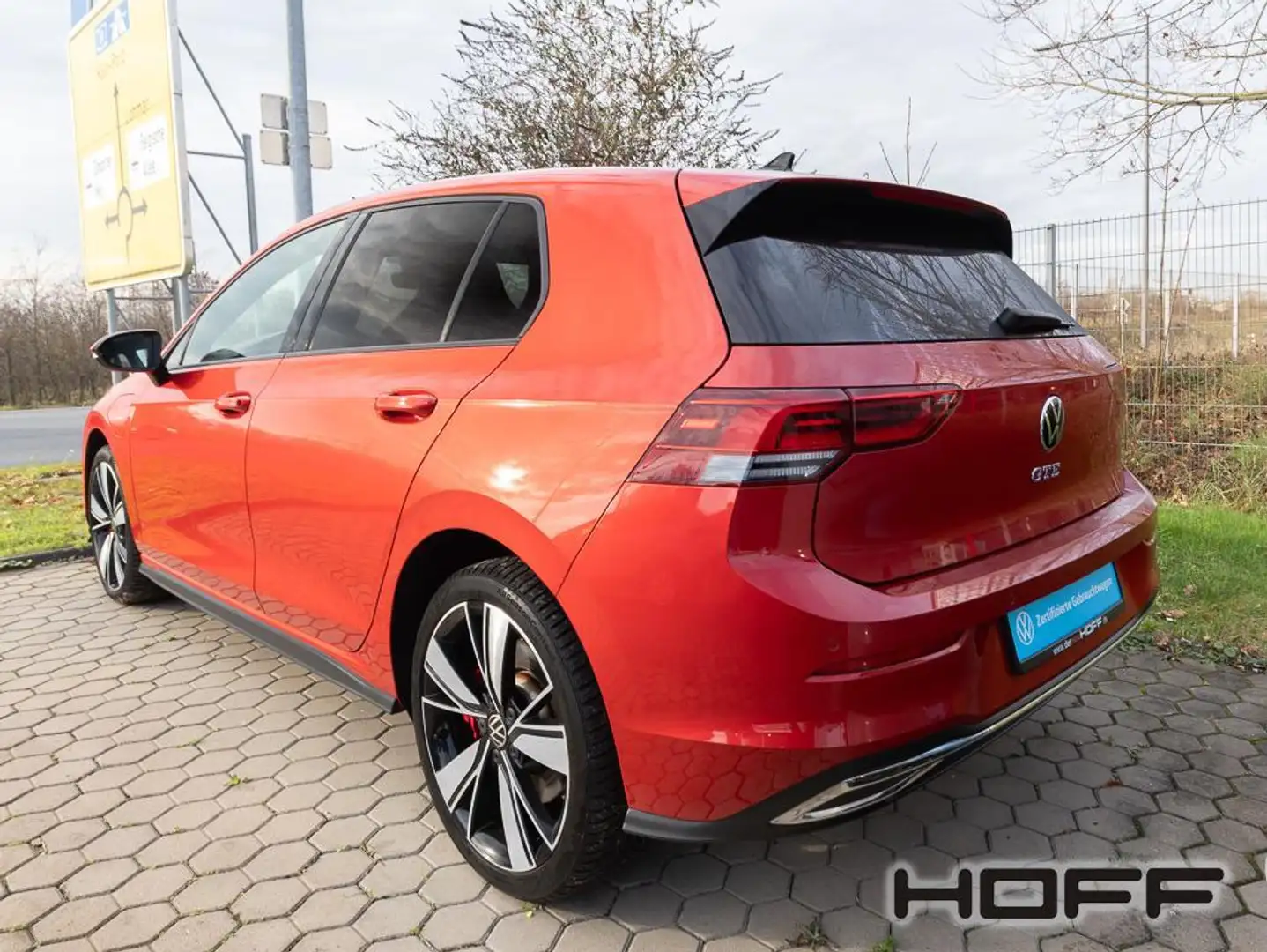 Volkswagen Golf VIII GTE 1.4 eHybrid 1.Hand AHK Pano Kamera Navi Rot - 2