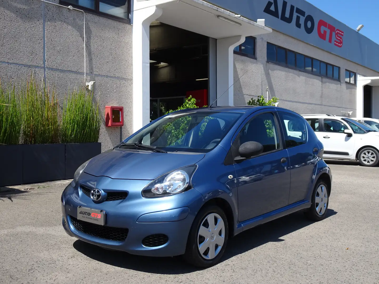 Toyota Aygo Aygo 5p 1.0 Now FL Blu/Azzurro - 1