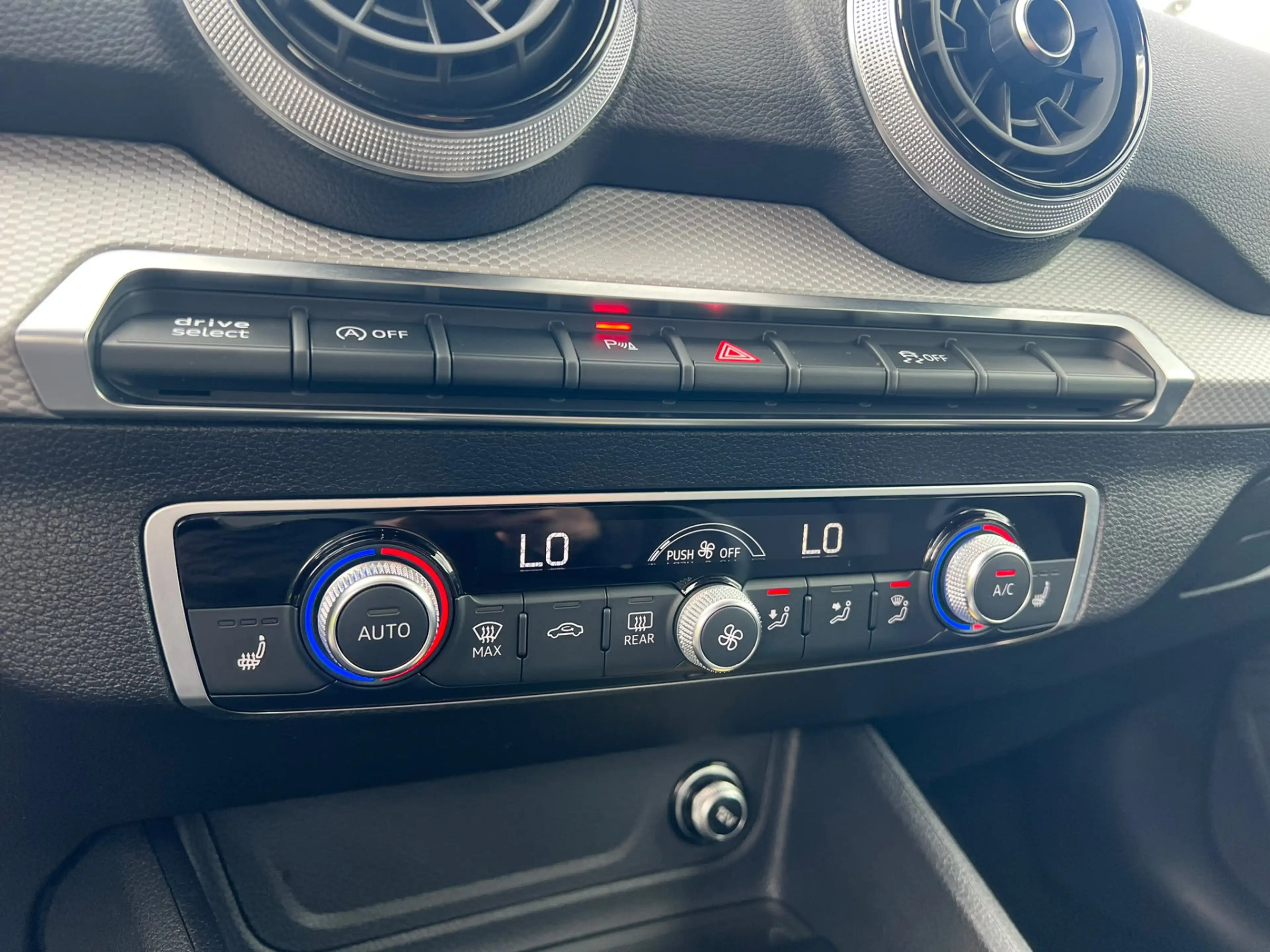 Audi Q2 35 TFSI S Line camera, navi, stoelverw, cruise — photo 13