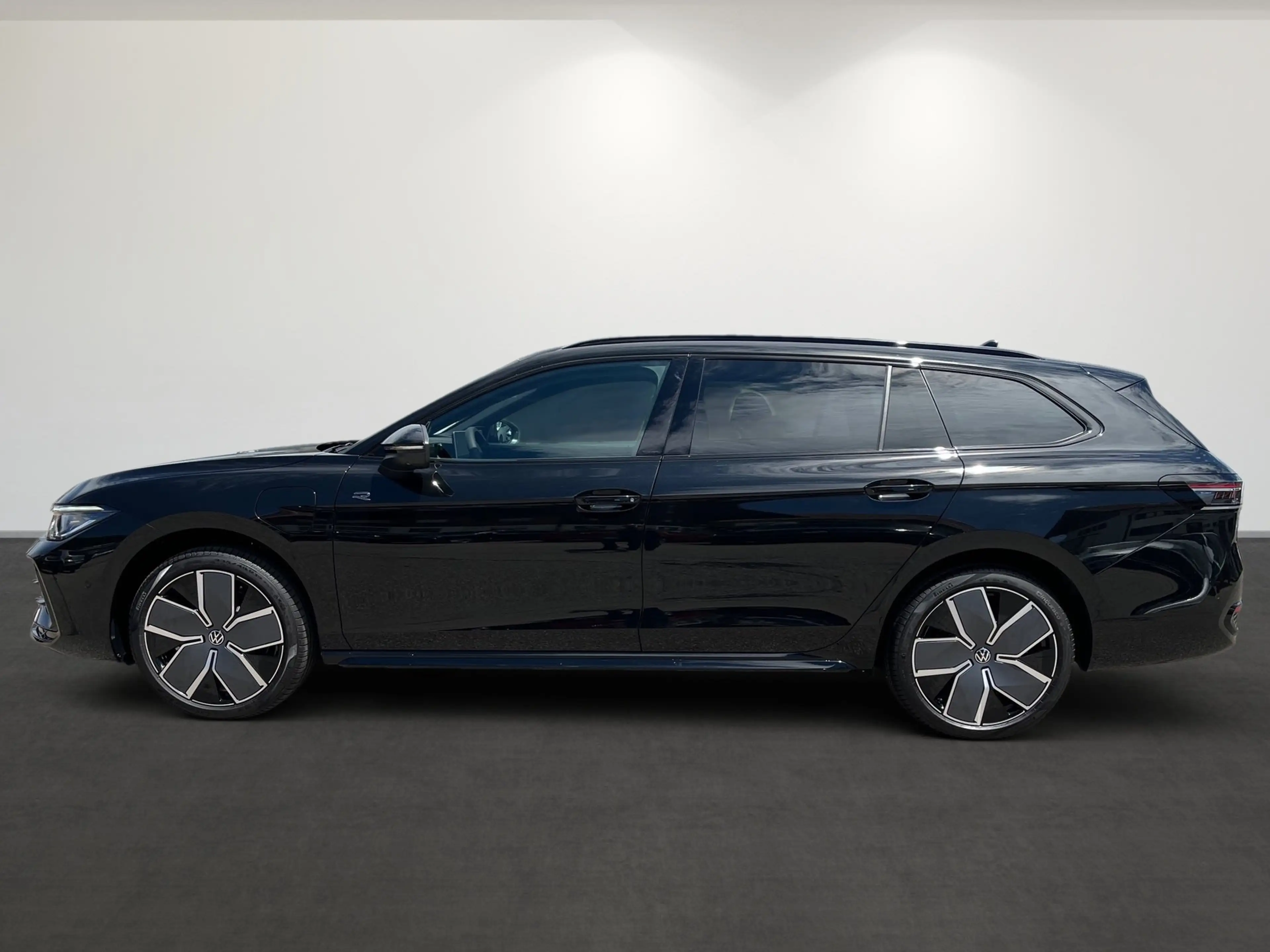 Volkswagen Passat Variant 1.5 TSI eHybrid R-Line *PANO*AHK* — photo 7
