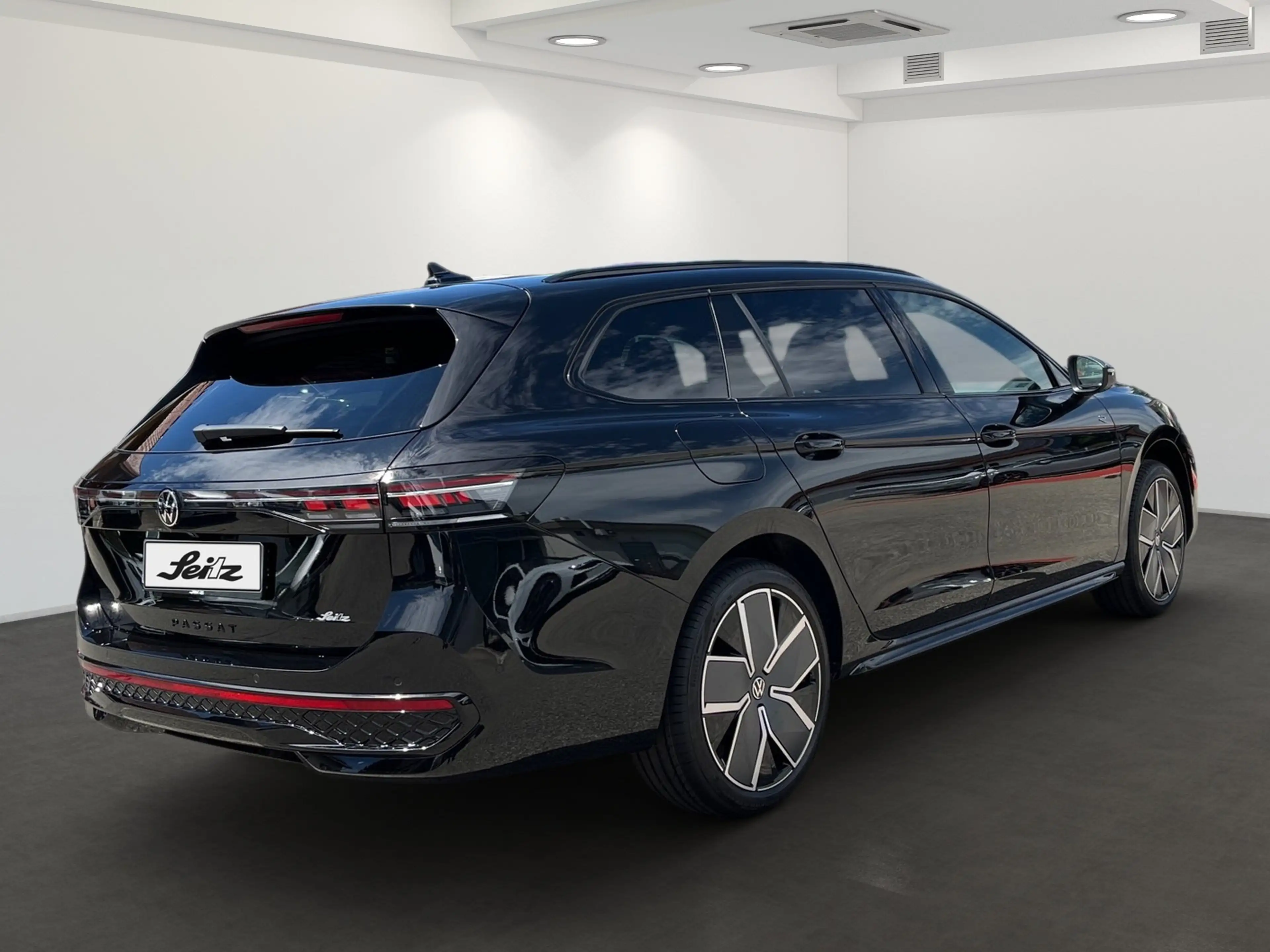 Volkswagen Passat Variant 1.5 TSI eHybrid R-Line *PANO*AHK* — photo 6