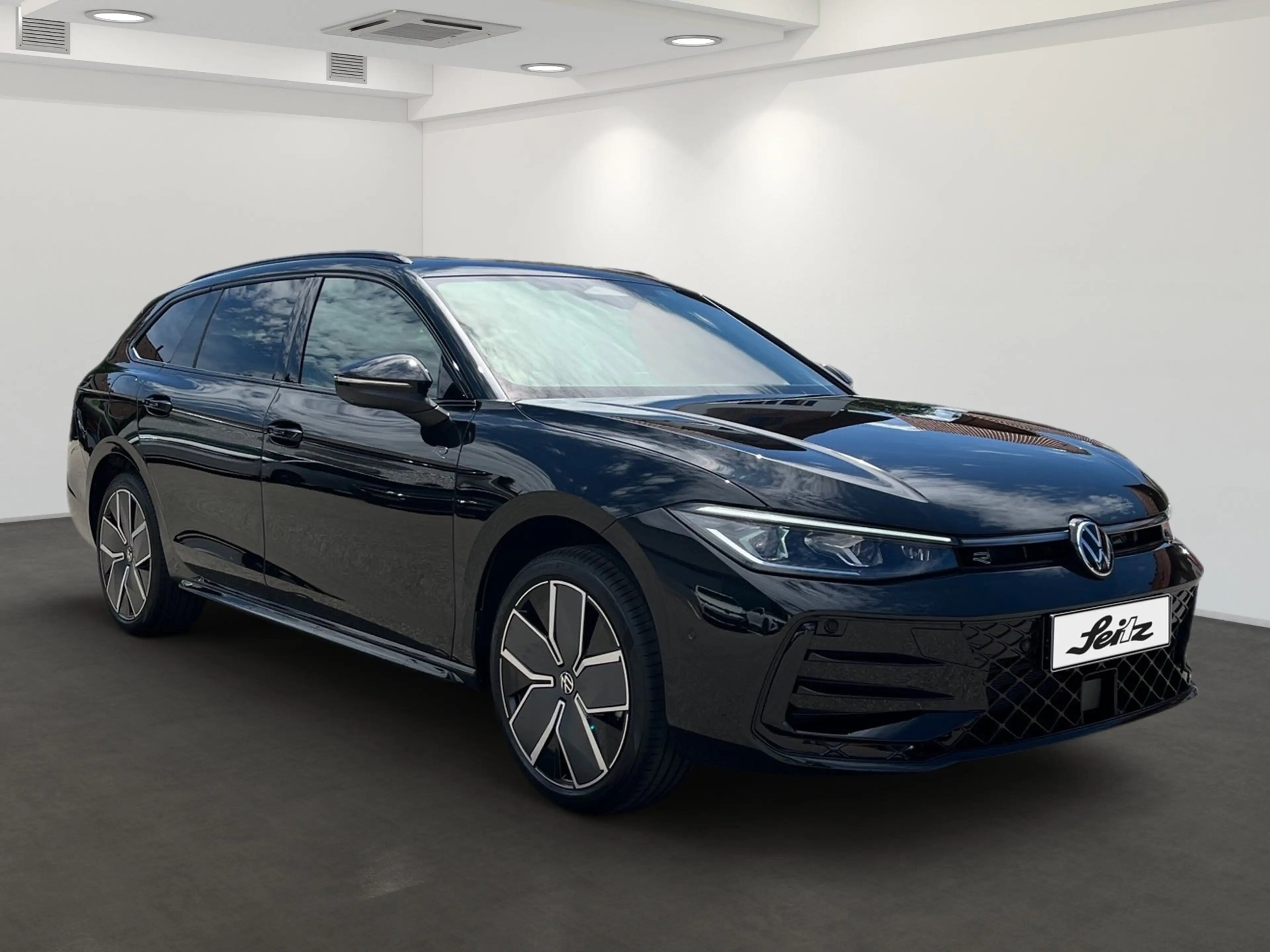 Volkswagen Passat Variant 1.5 TSI eHybrid R-Line *PANO*AHK* — photo 3