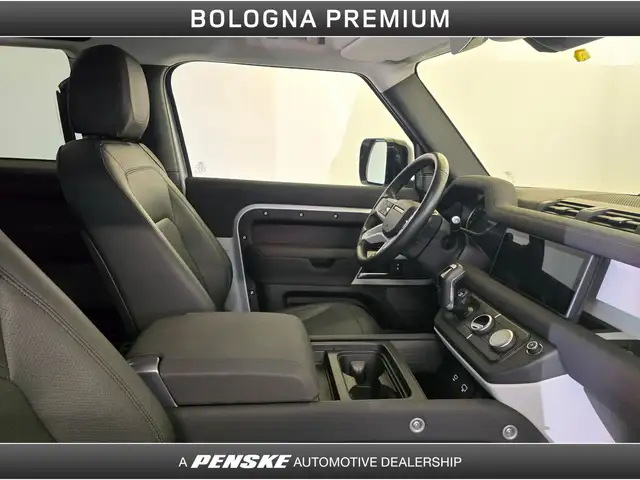 Land Rover Defender view 3