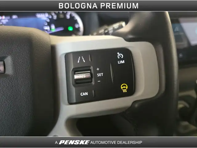Land Rover Defender view 12