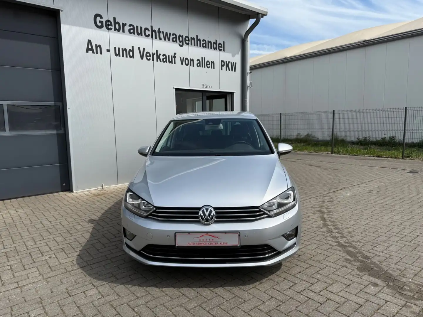 Volkswagen Golf Sportsvan VII Allstar*AHK*NAVI*SHZ*PDC*ACC* Silber - 2