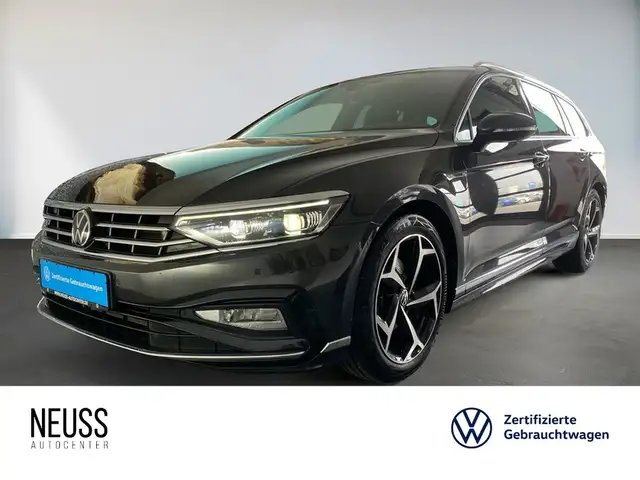 Volkswagen Passat Variant 2.0 TSI DSG R-Line +IQ.LIGHT+AHK+