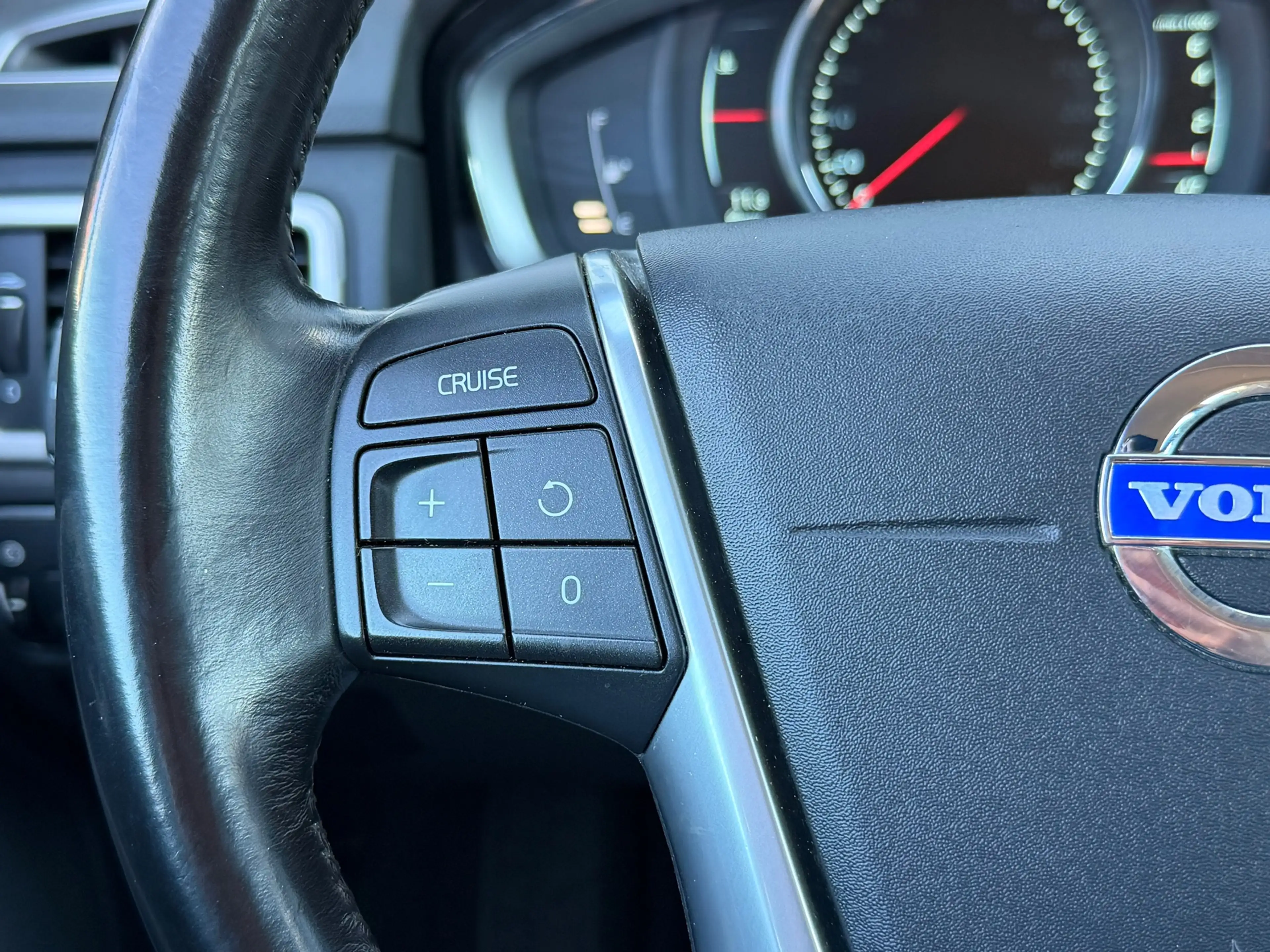 Volvo V70 1.6 T4 Nordic+|Leer|Trekhaak|xenon|Navi|PDC|NAP — photo 10