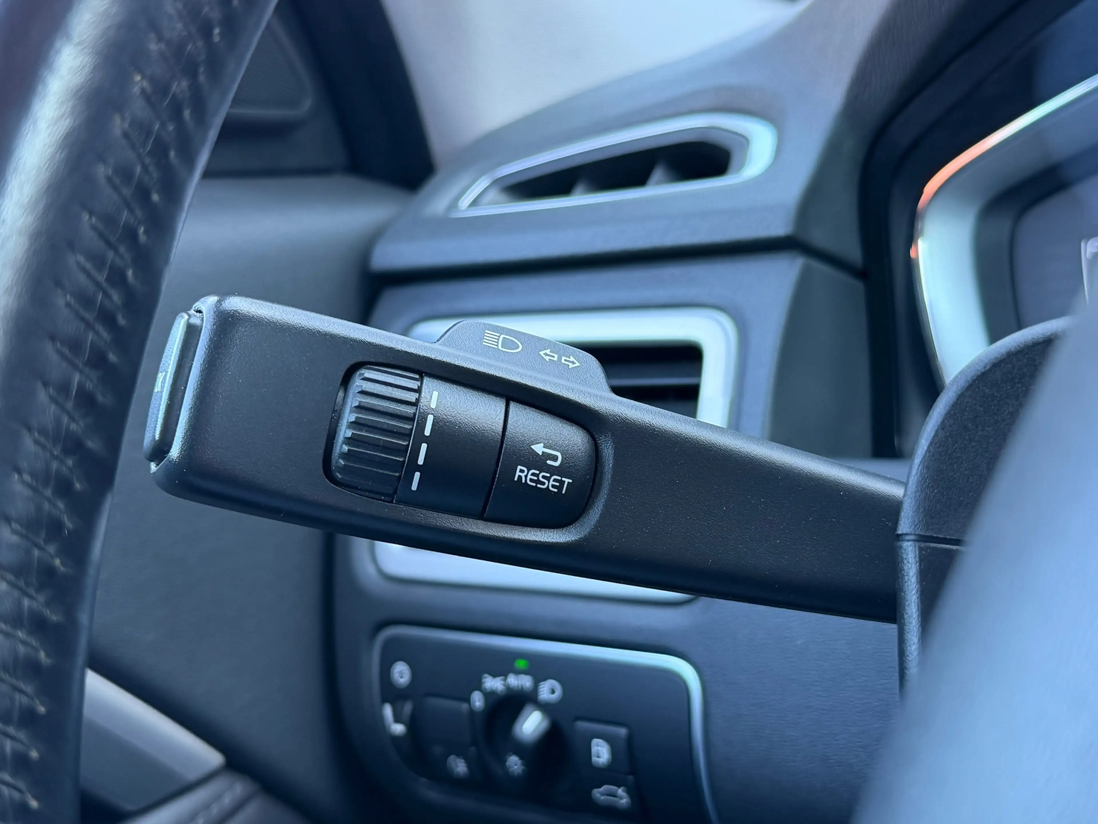 Volvo V70 1.6 T4 Nordic+|Leer|Trekhaak|xenon|Navi|PDC|NAP — photo 12