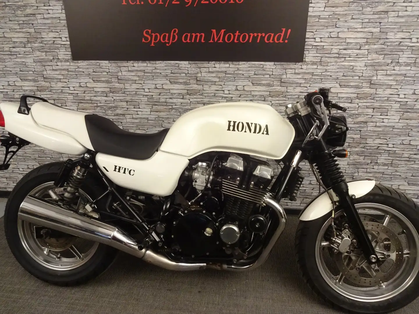 Honda CB 750 HTC Umbau Weiß - 2