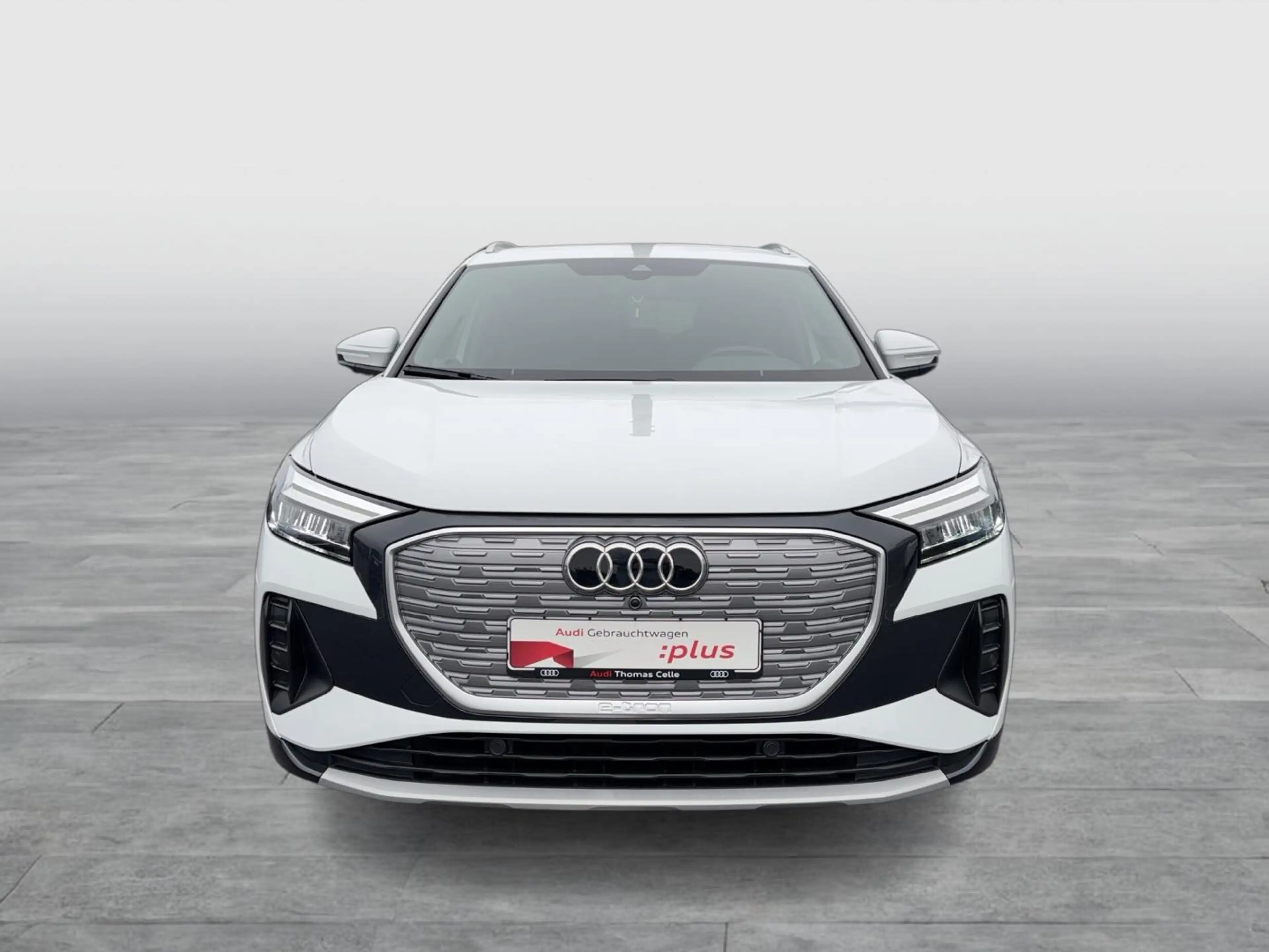 Audi Q4 e-tron 45 advanced LED Navi AHK SpSi ASI APS SHZ — photo 8