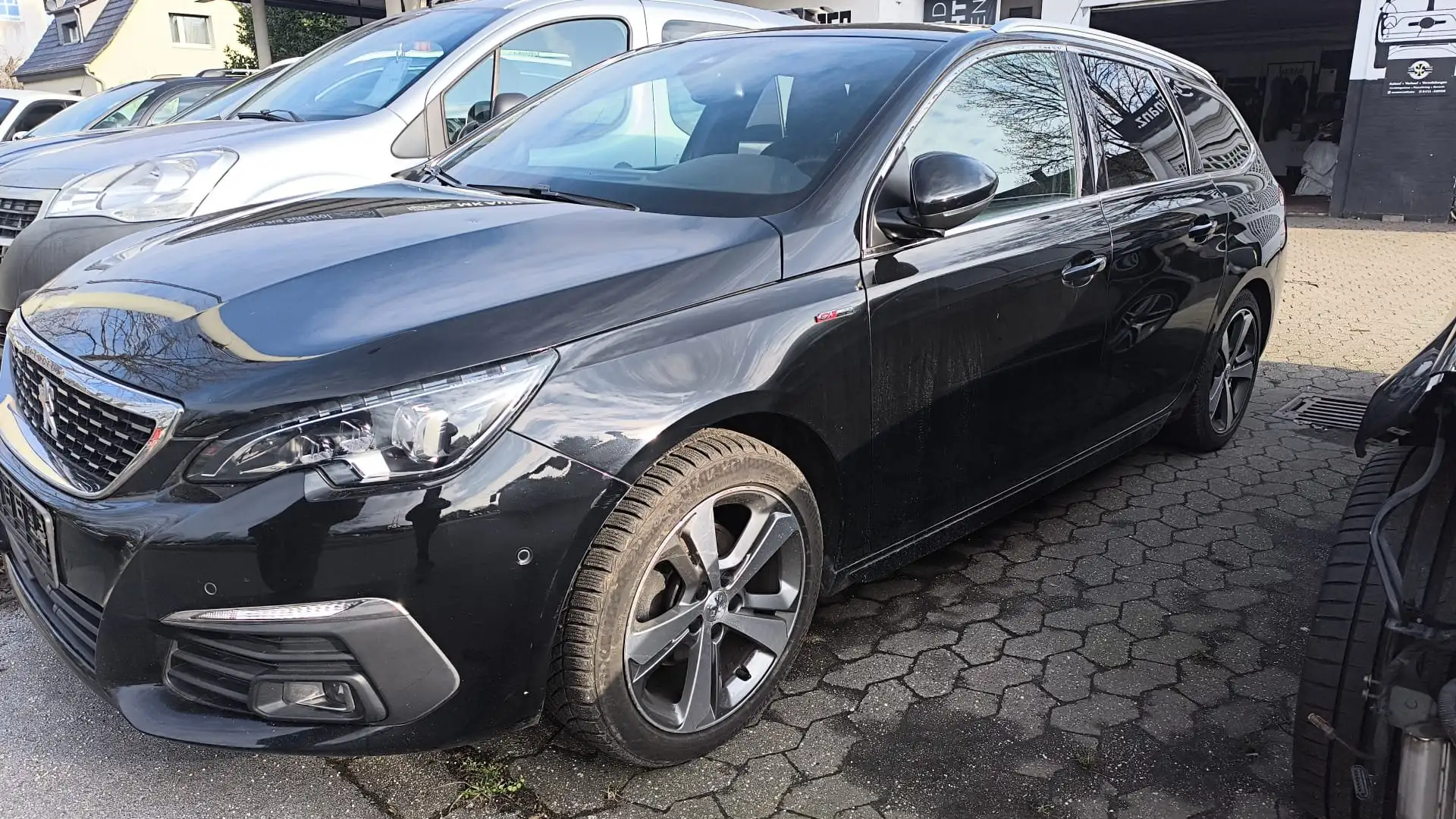 Peugeot 308 130 e-THP*GT-Line*Allure*LED*Massage*ZV*BT*USW. Noir - 1