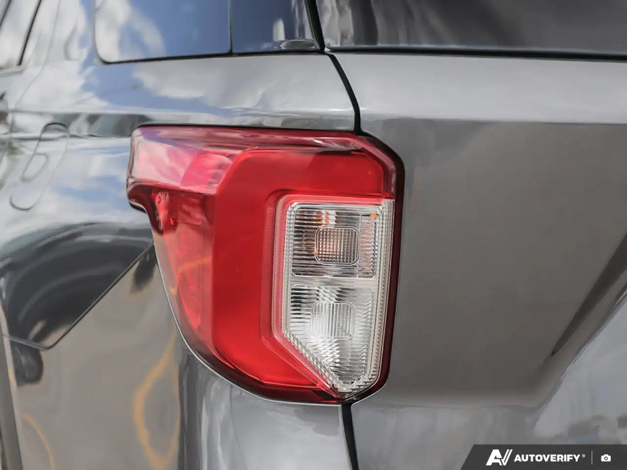 Ford Explorer photo Ford Explorer