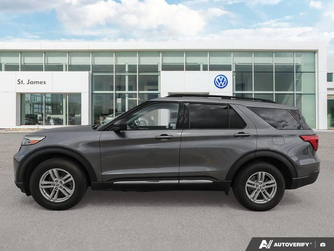 Ford Explorer photo Ford Explorer