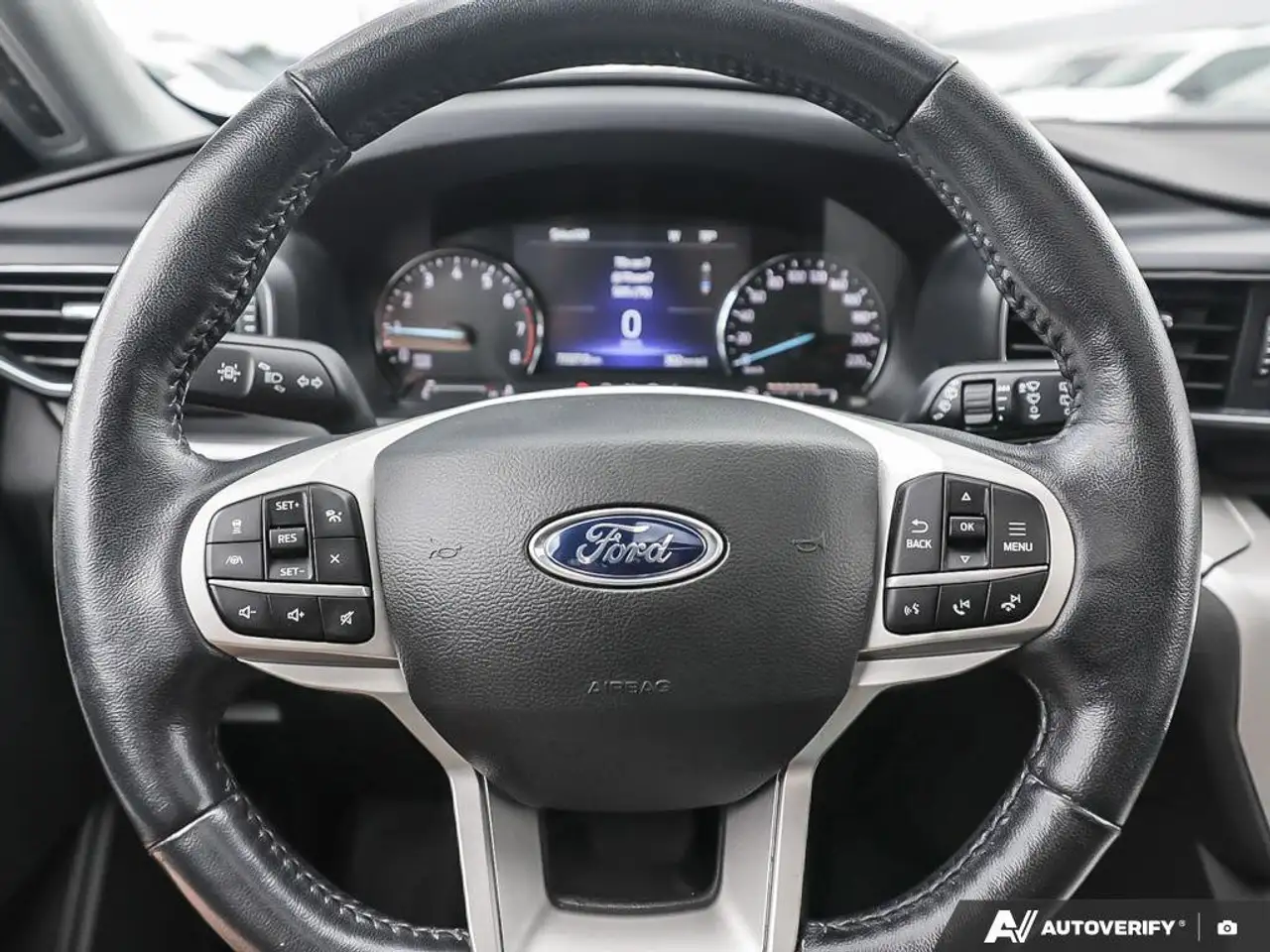 Ford Explorer photo Ford Explorer