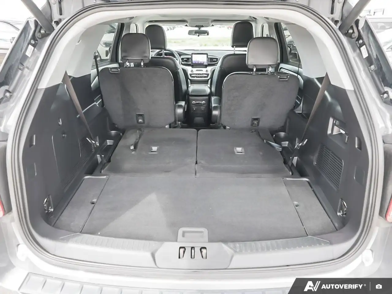 Ford Explorer photo Ford Explorer