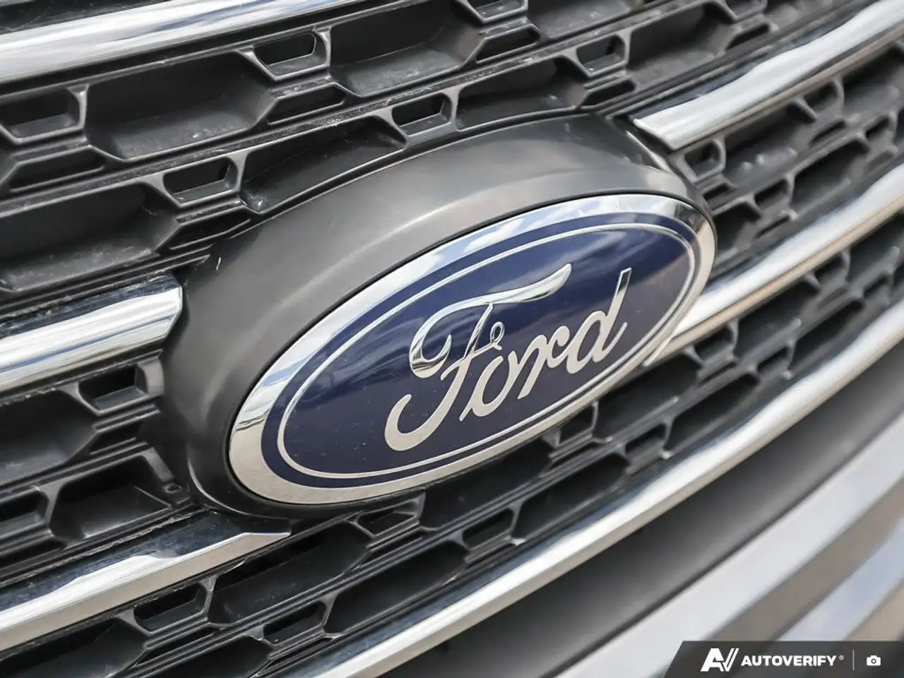 Ford Explorer photo Ford Explorer
