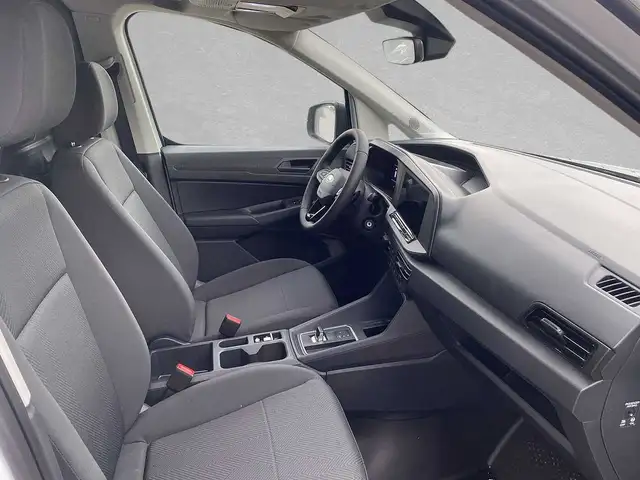 Ford Transit Connect view 3