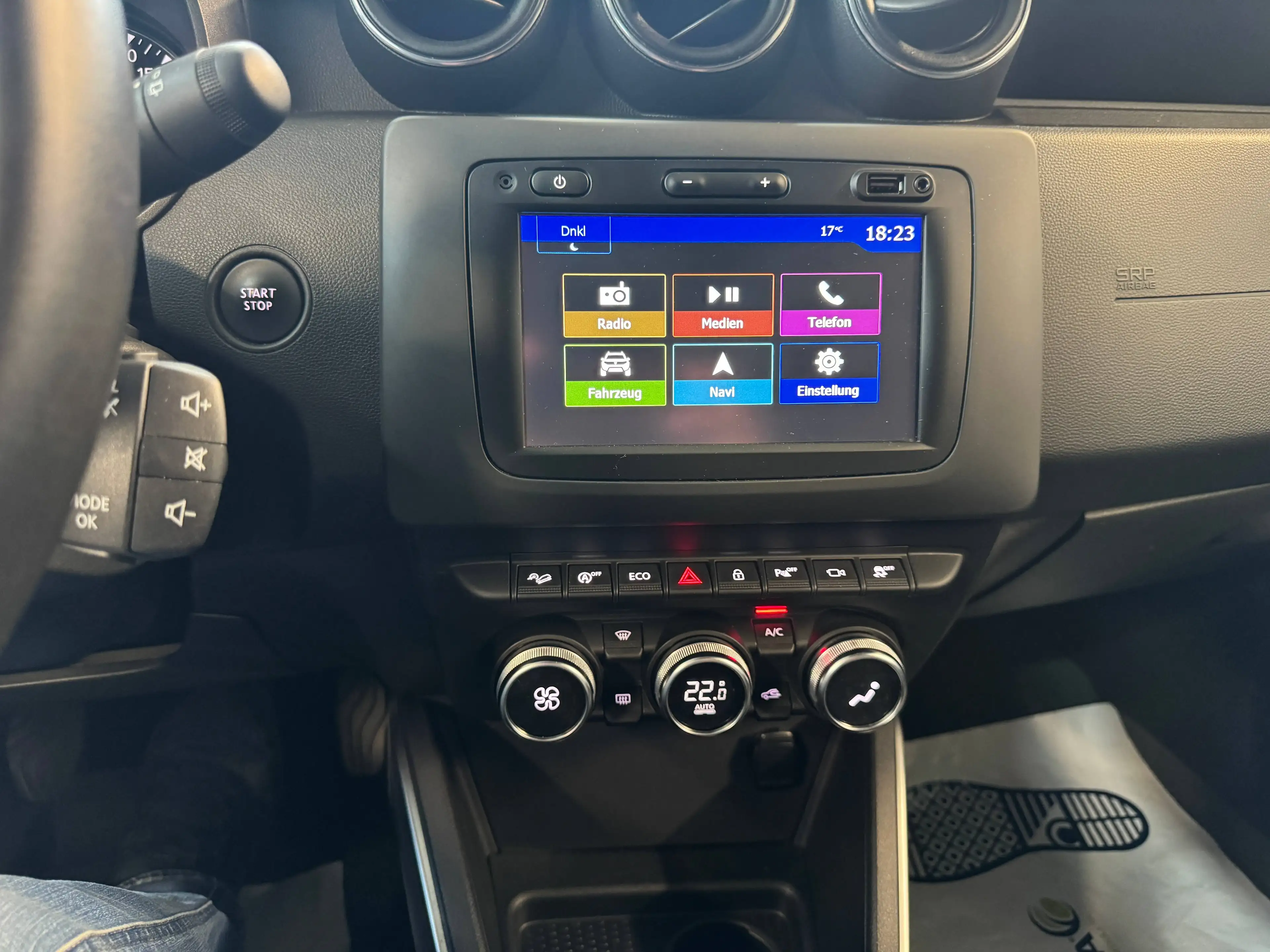Dacia Duster Prestige 4WD — photo 14