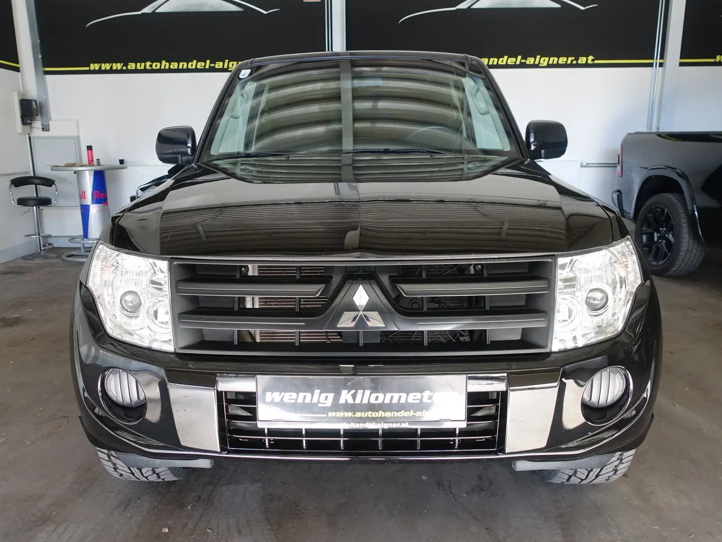 Mitsubishi Pajero Inform 3.2 Di-D TD Negro - 2