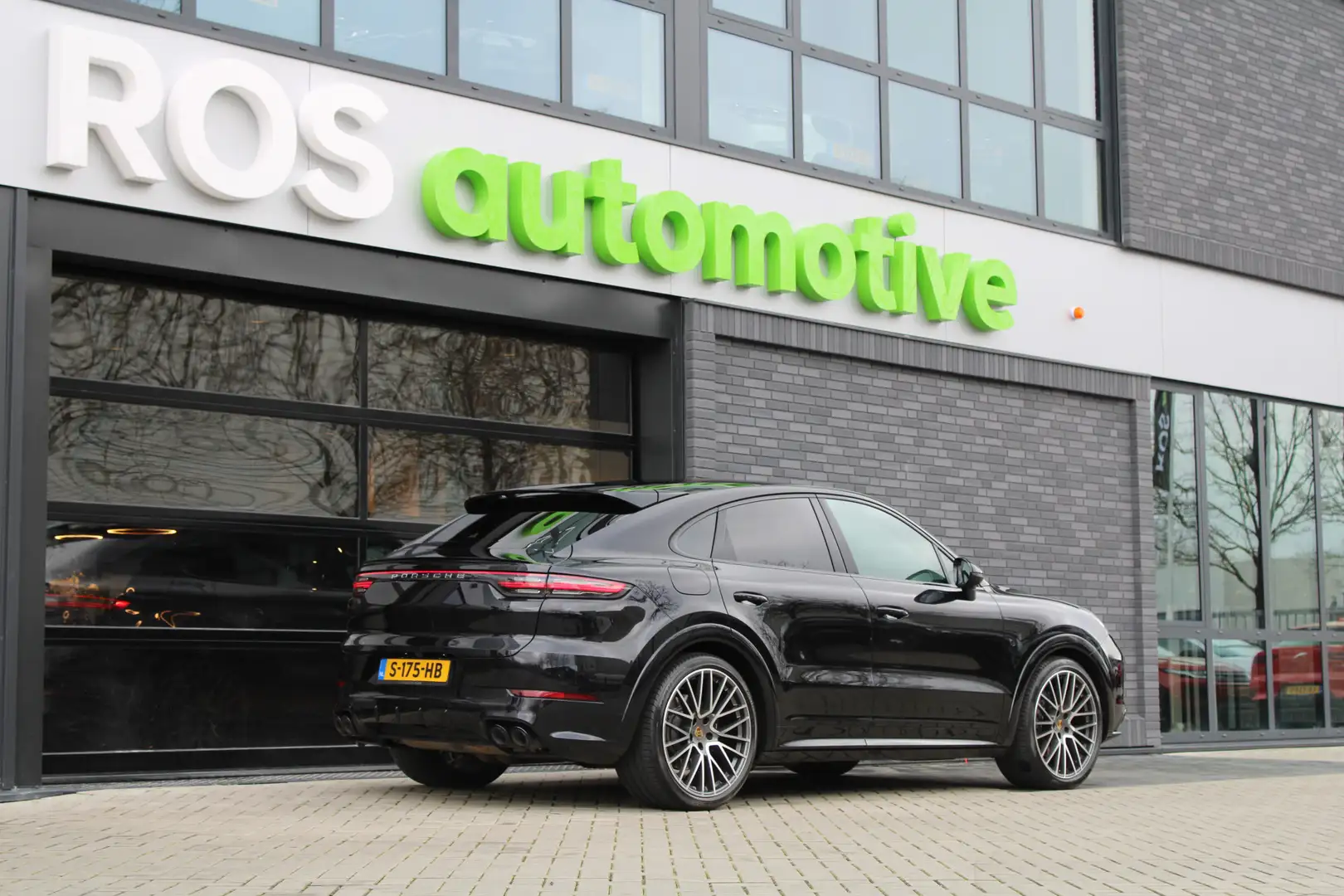 Porsche Cayenne Coupé 3.0 E-Hybrid Platinum Edition | BTW | 360 | Fekete - 2