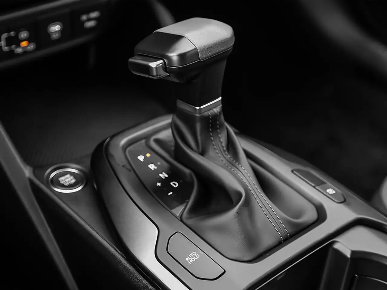 Kia K4 снимка Kia K4