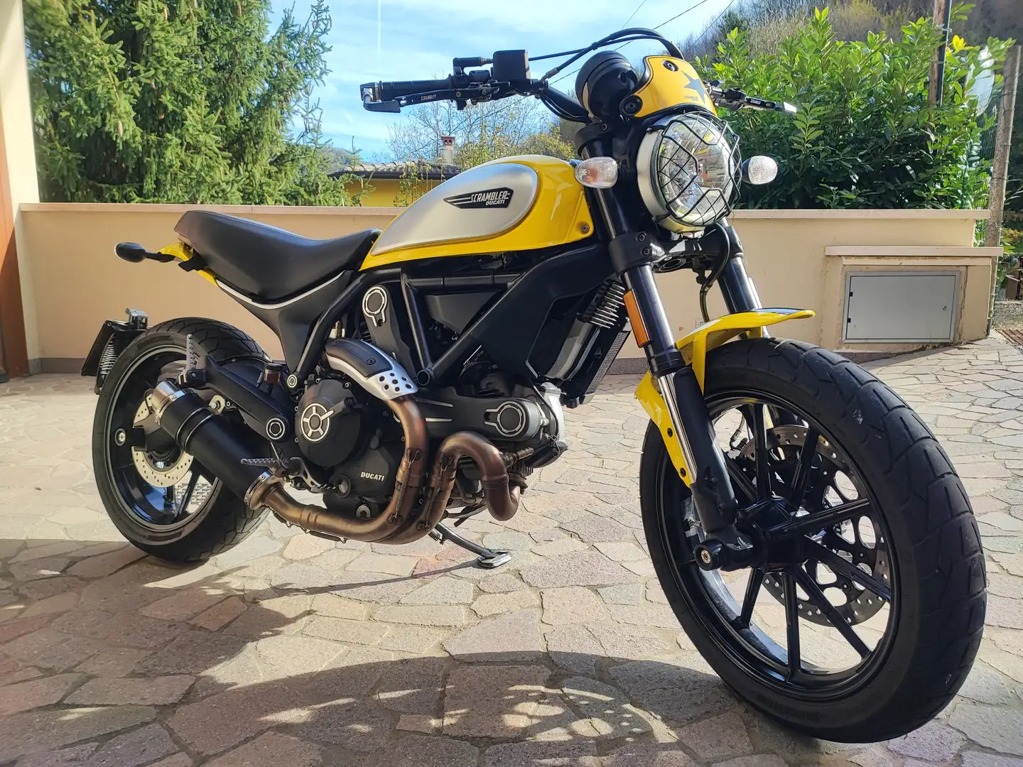 Ducati Scrambler Galben - 1