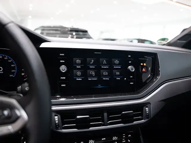 Volkswagen Polo view 14