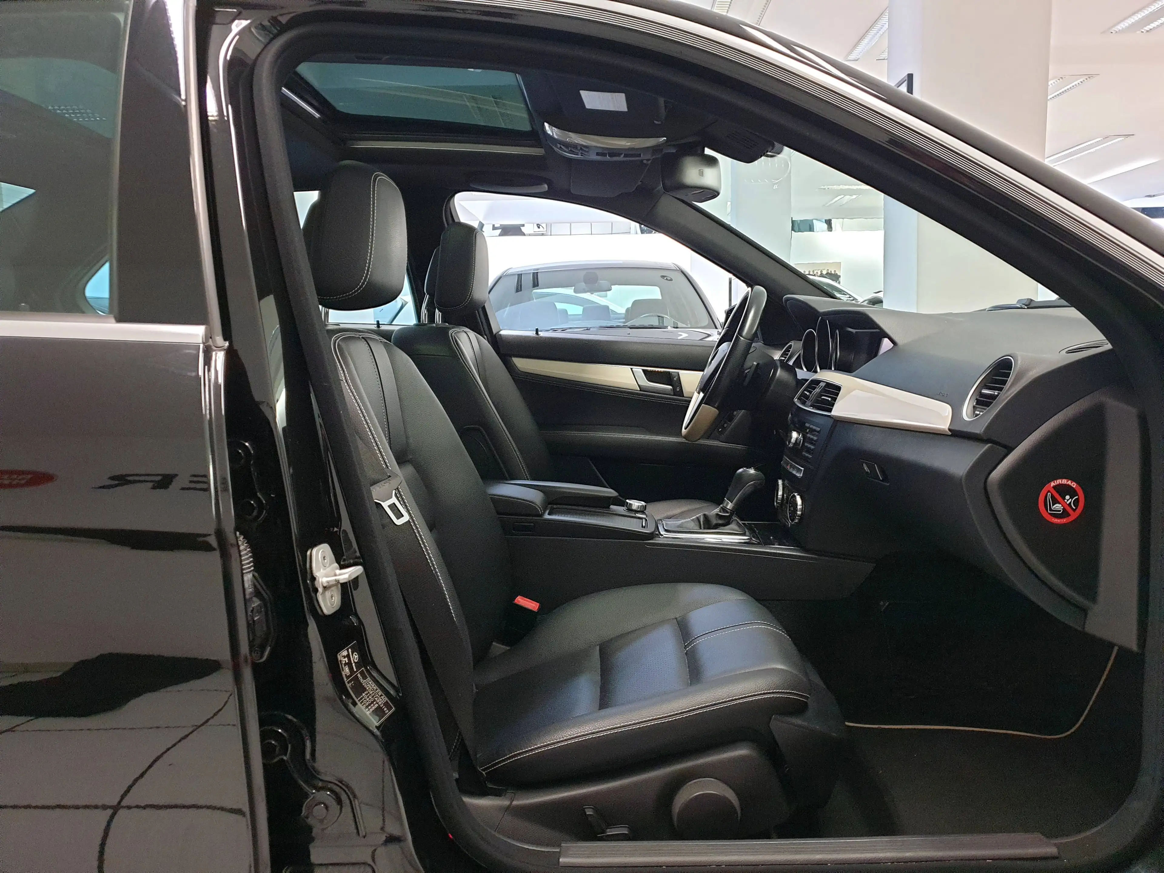 Mercedes-Benz C 250 C 250 CDI 4Matic 7G-TRONIC Avantgarde AMG LINE — photo 10
