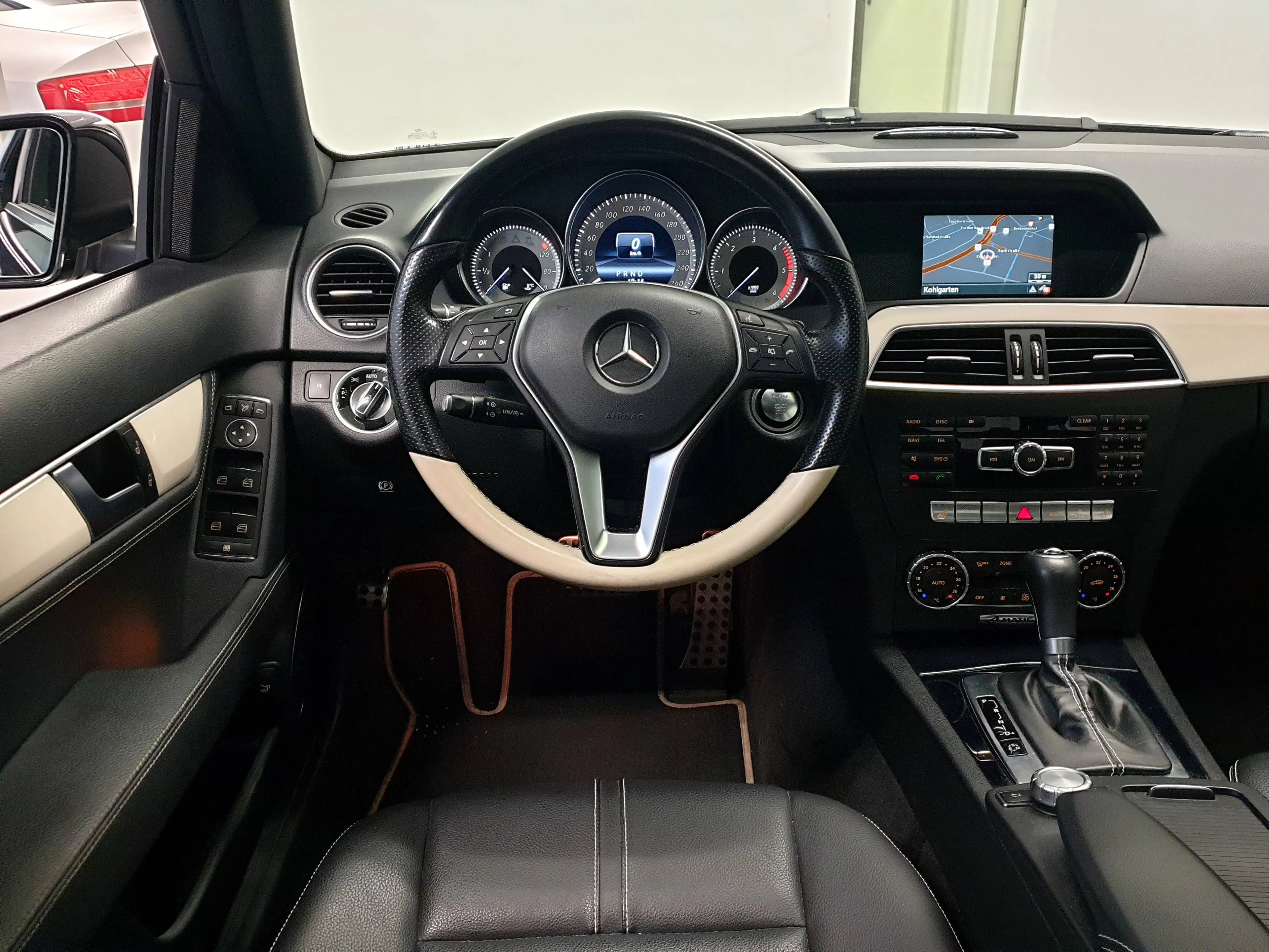 Mercedes-Benz C 250 C 250 CDI 4Matic 7G-TRONIC Avantgarde AMG LINE — photo 7
