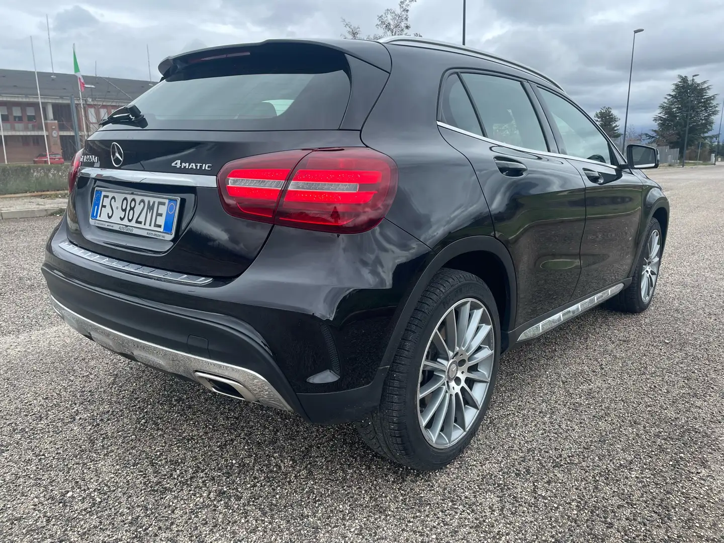 Mercedes-Benz GLA 220 d Premium 4matic auto - 2