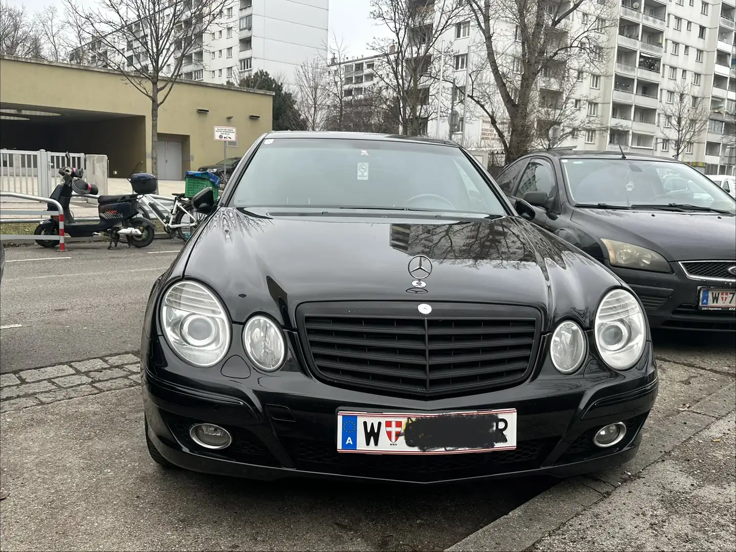 Mercedes-Benz E 280 E 280 CDI (211.020) Schwarz - 1