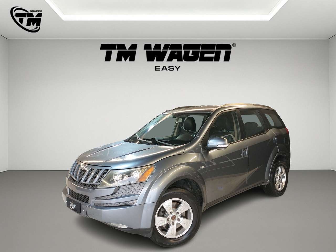 Mahindra XUV500 2.2 fwd M1 - NEOPATENTATI