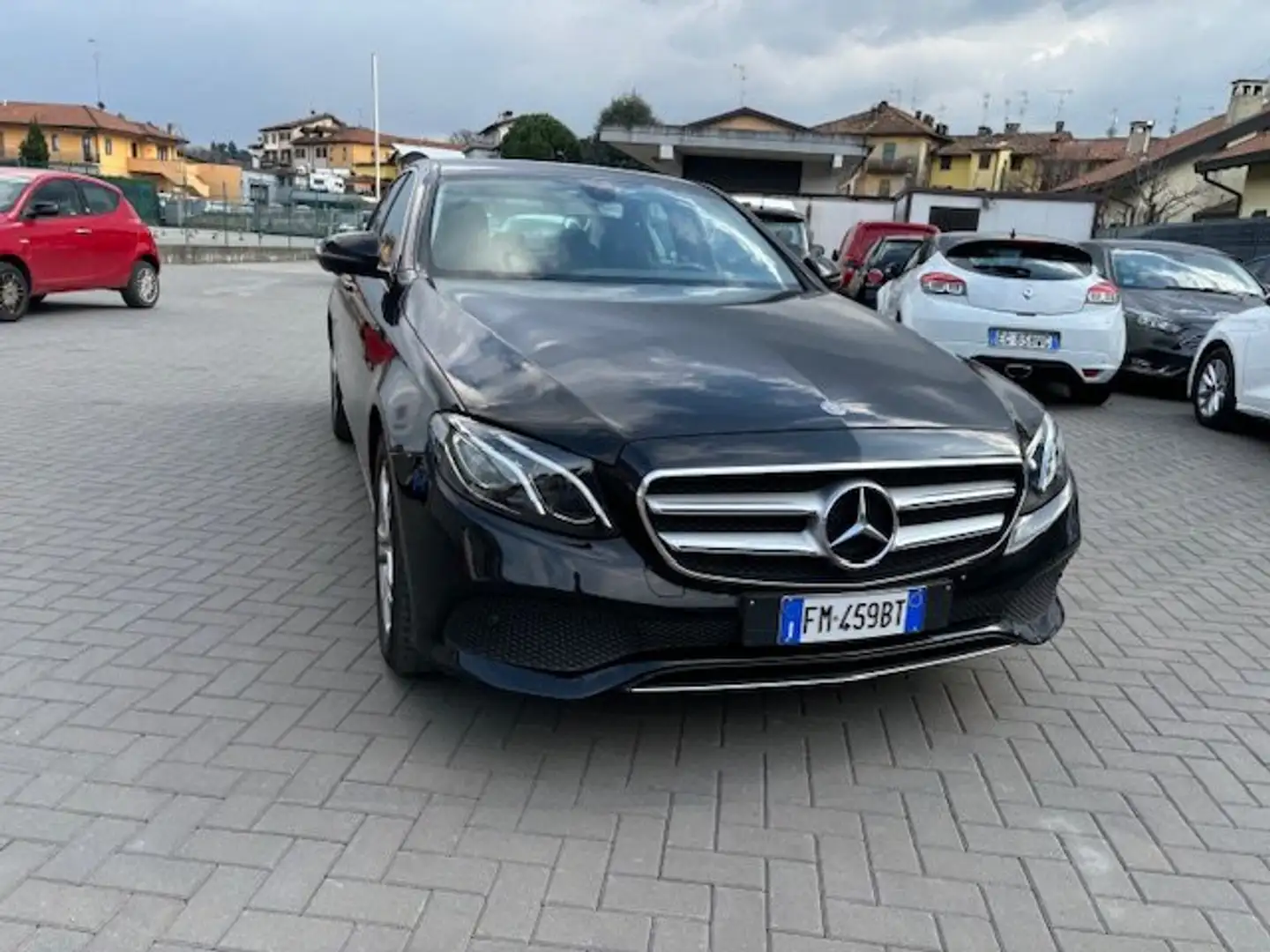 Mercedes-Benz E 200 E 200 d Sport auto Чёрный - 2