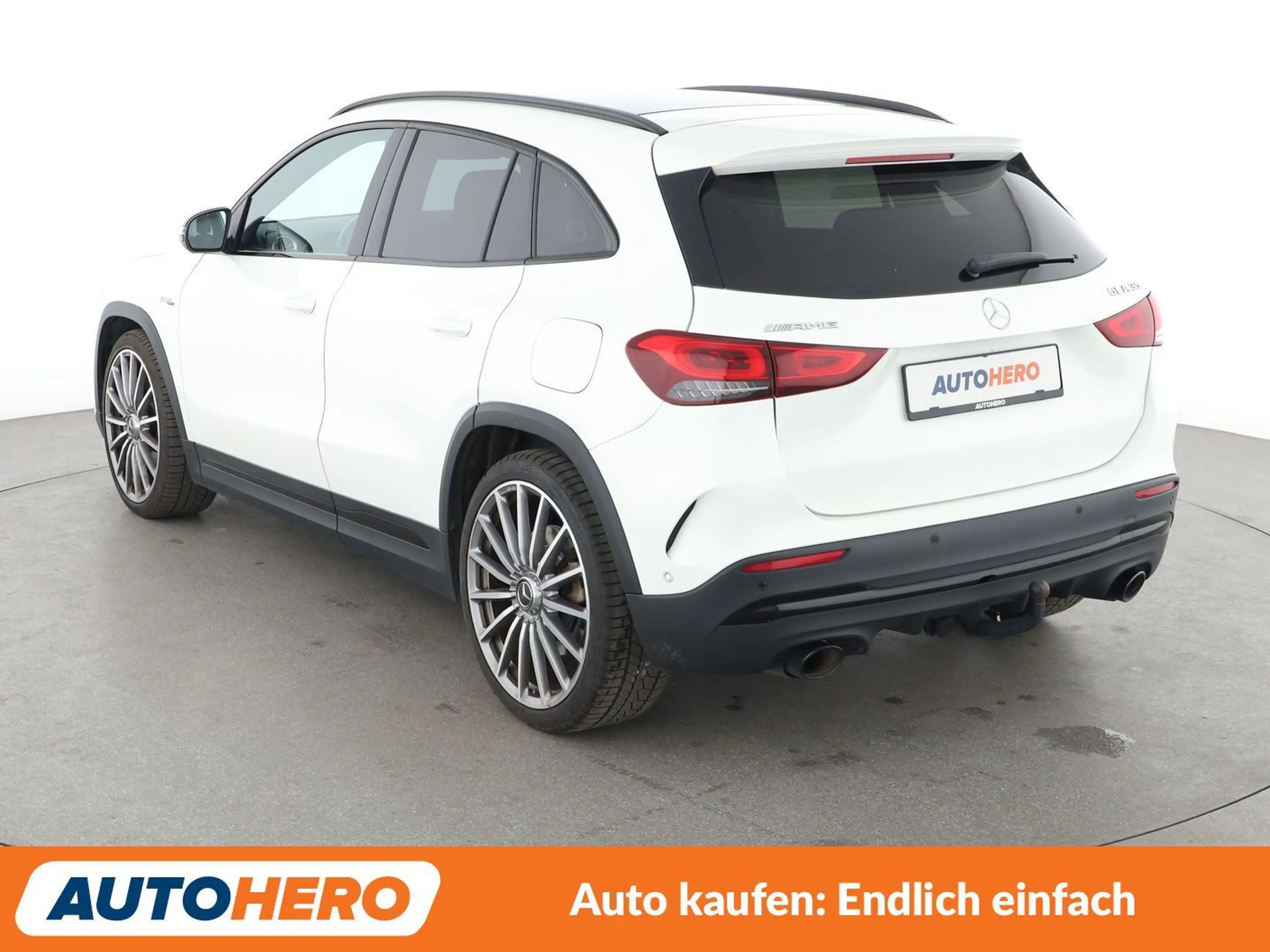 Mercedes-Benz GLA 35 AMG GLA 35 AMG 4Matic Aut*LED*TEMPO*CAM*PANO*SHZ*PDC* — photo 4