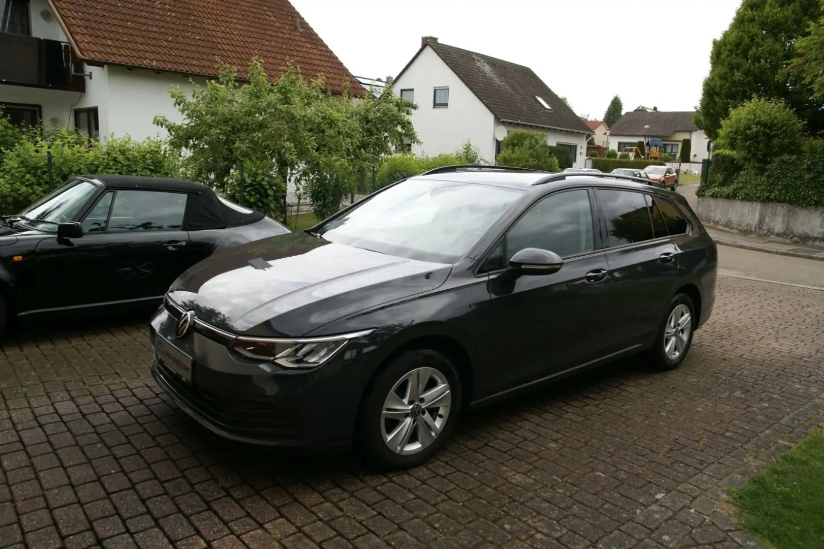 Volkswagen Golf VIII Variant Life/Navi/VC/Kamera/LHZ/KD NEU Gris - 1