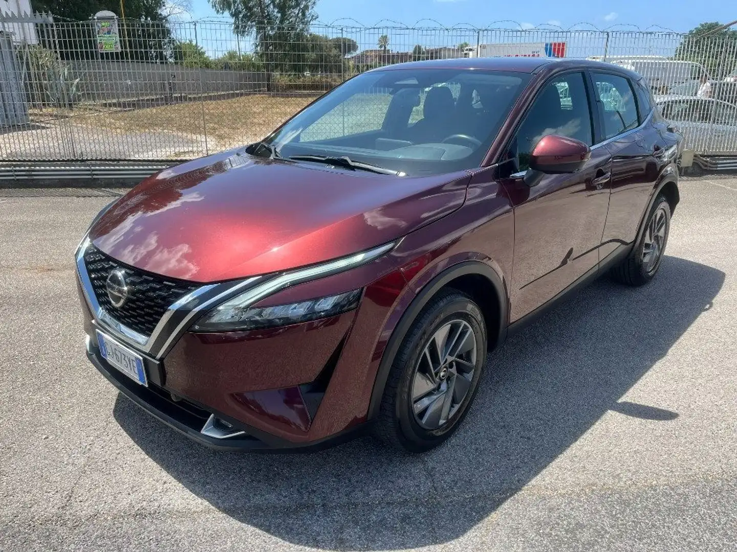 Nissan Qashqai MHEV 140 CV Business " DANNI A CARROZZERIA " Rojo - 1