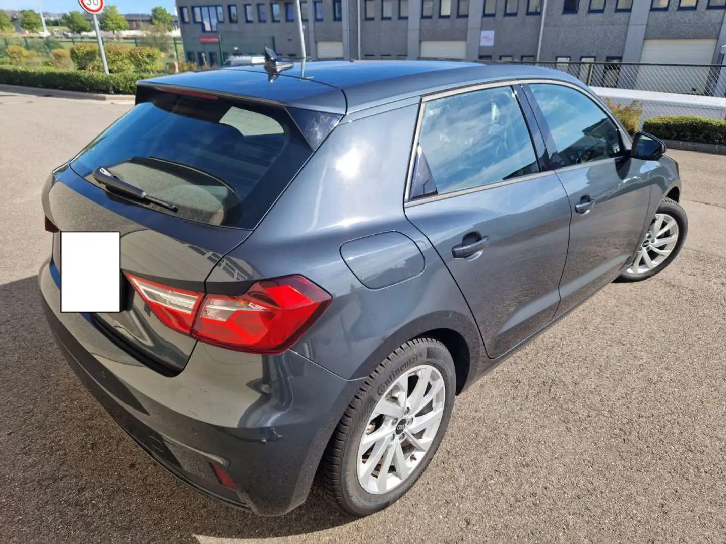 Audi A1 Sportback 30 TFSI S-Tronic Garantie 12 Mois Gris - 2