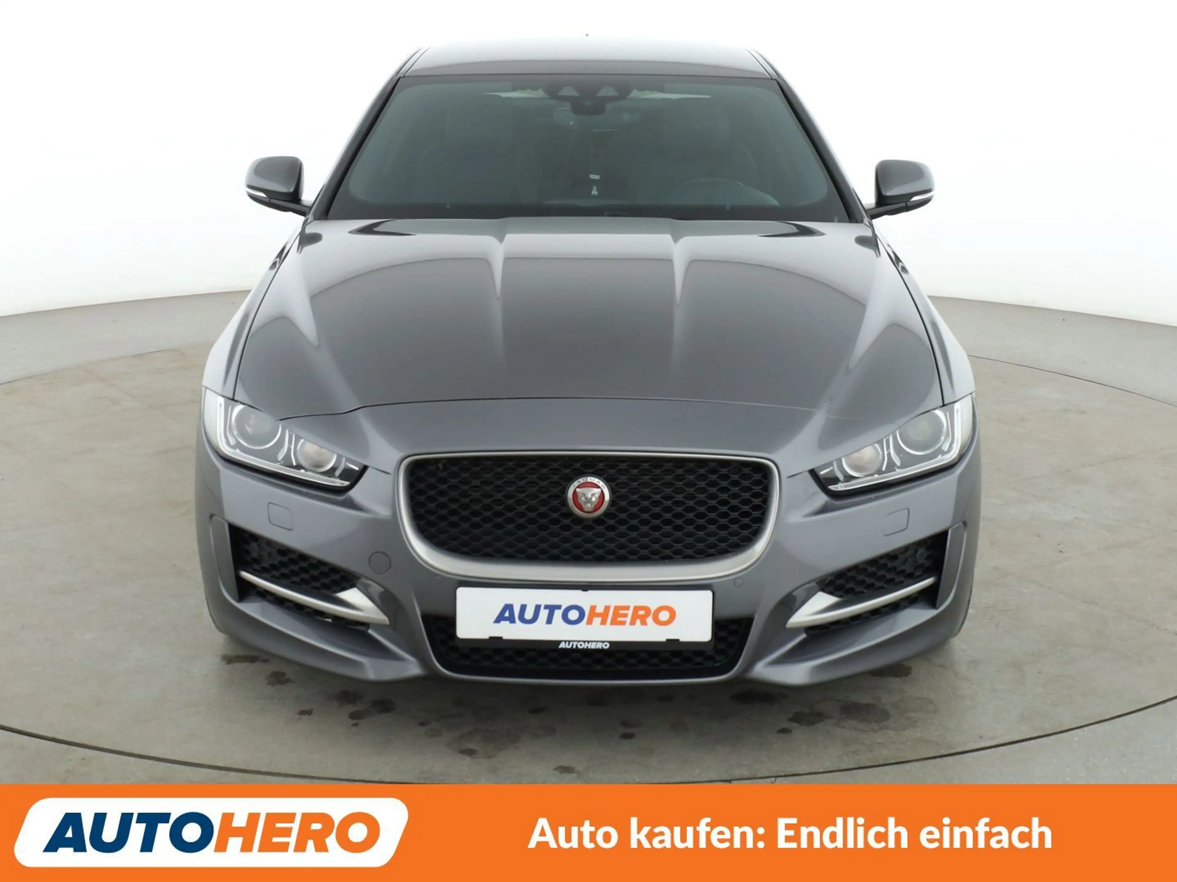 Jaguar XE 25t R-Sport Aut. *CAM*TEMPO*PDC*SHZ*XENON*NAVI* — photo 9