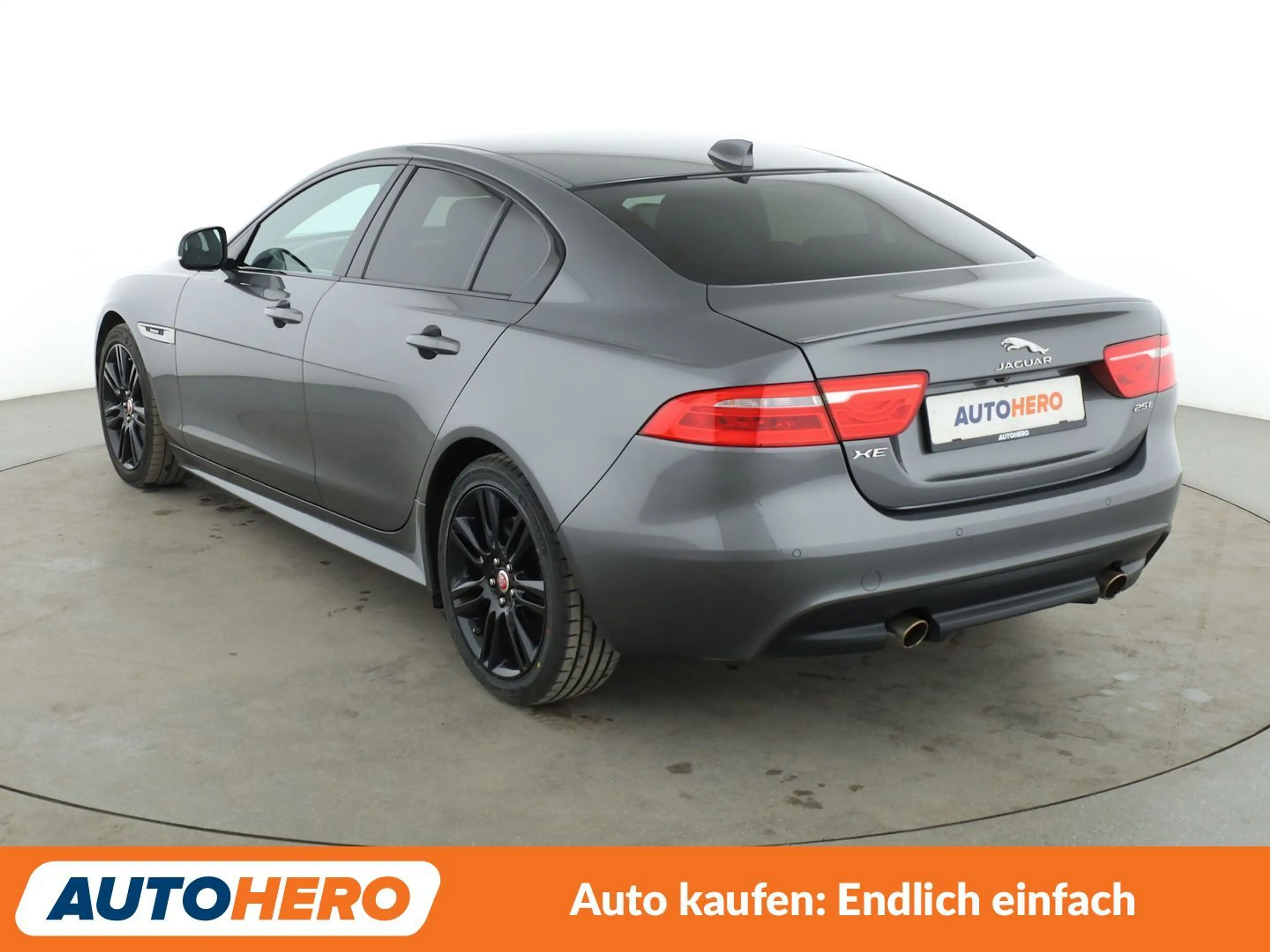 Jaguar XE 25t R-Sport Aut. *CAM*TEMPO*PDC*SHZ*XENON*NAVI* — photo 4