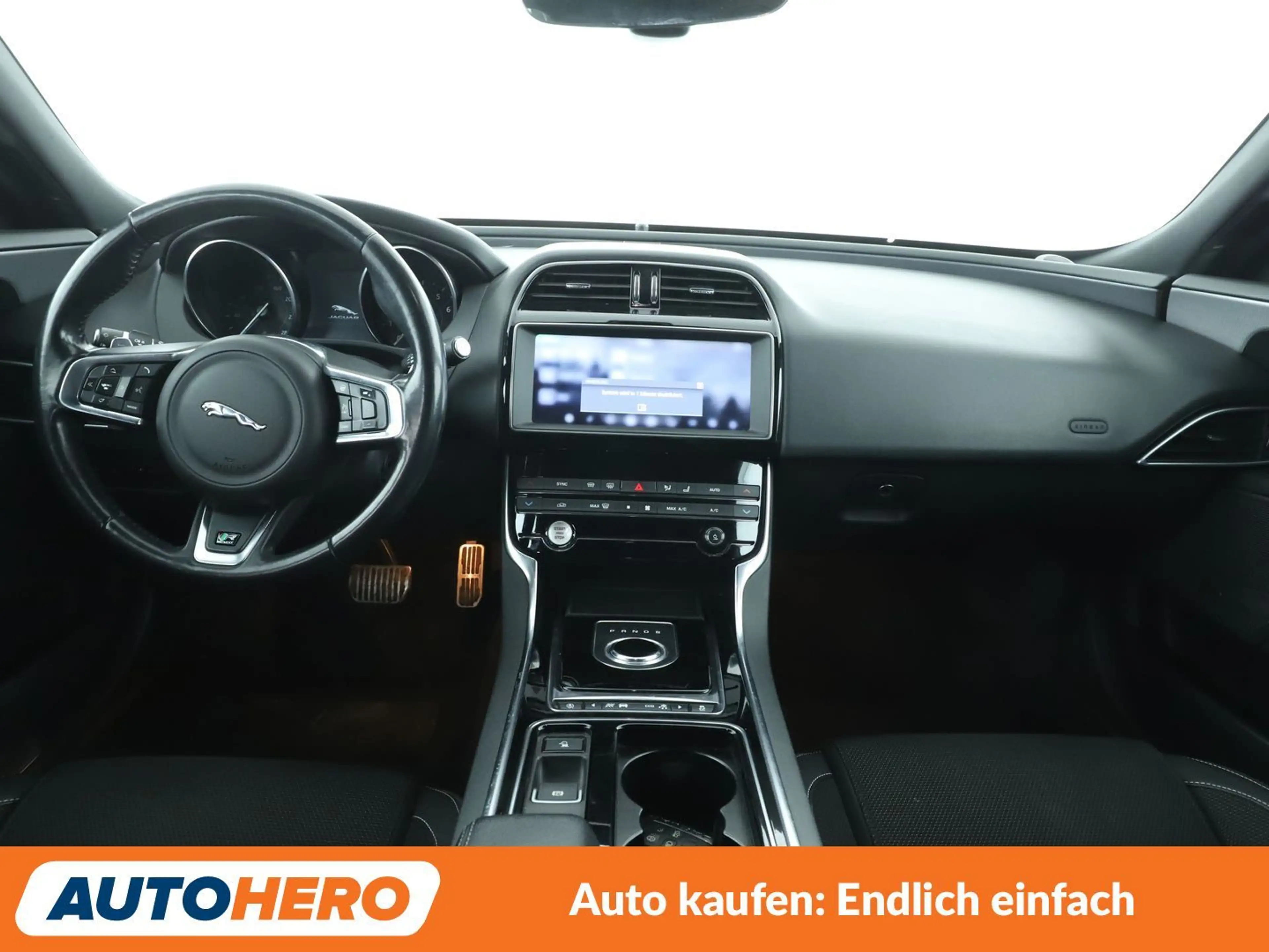 Jaguar XE 25t R-Sport Aut. *CAM*TEMPO*PDC*SHZ*XENON*NAVI* — photo 12