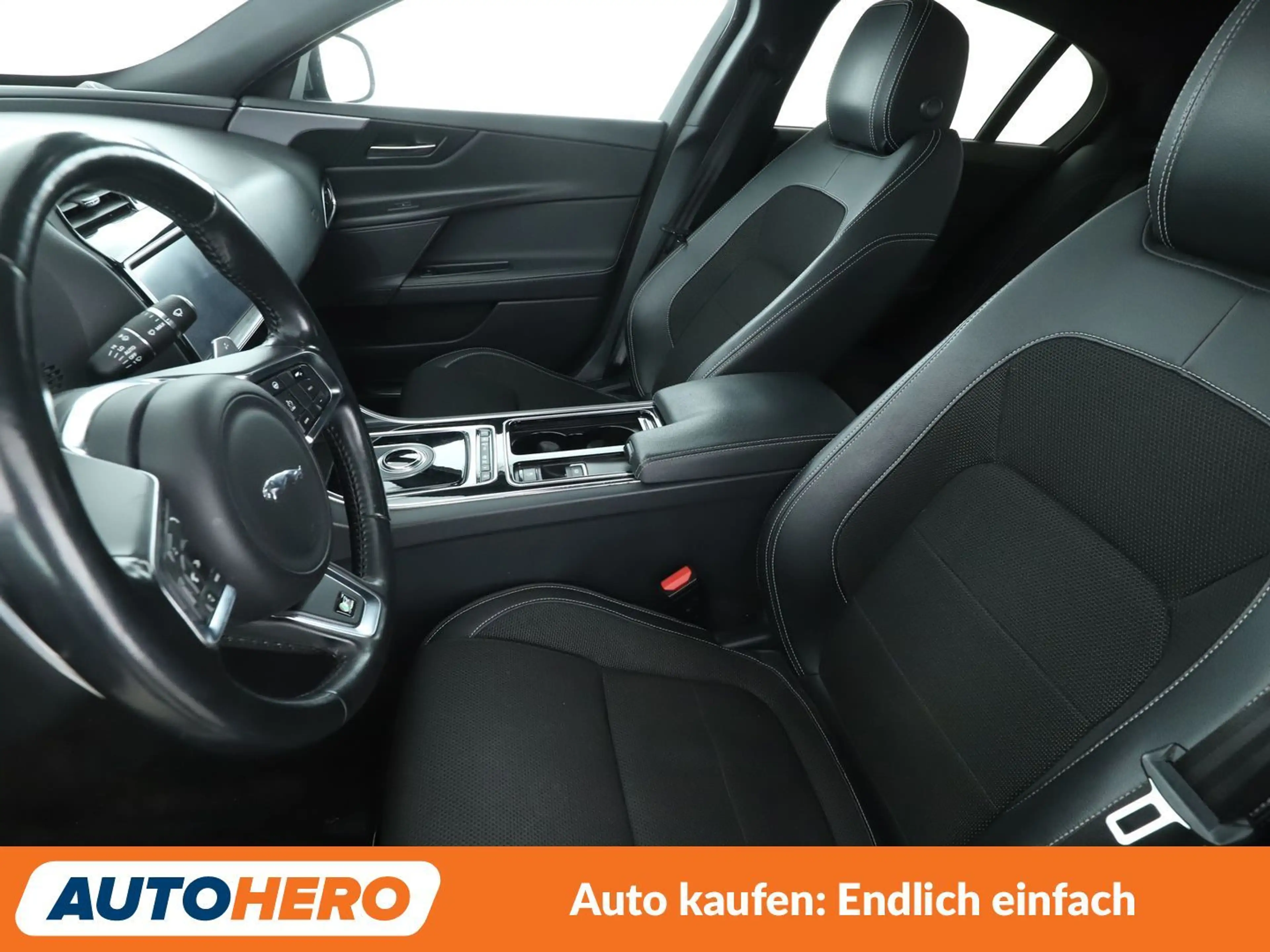 Jaguar XE 25t R-Sport Aut. *CAM*TEMPO*PDC*SHZ*XENON*NAVI* — photo 10