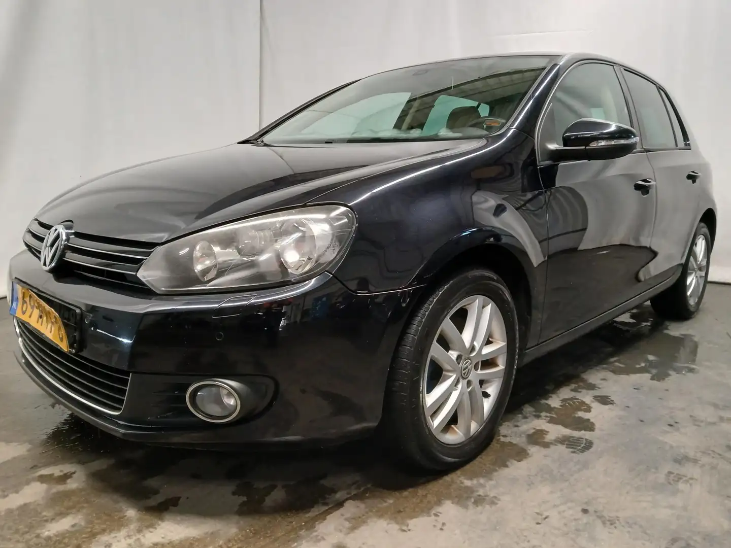 Volkswagen Golf 1.4 TSI Highline SCHADEAUTO!! Zwart - 2