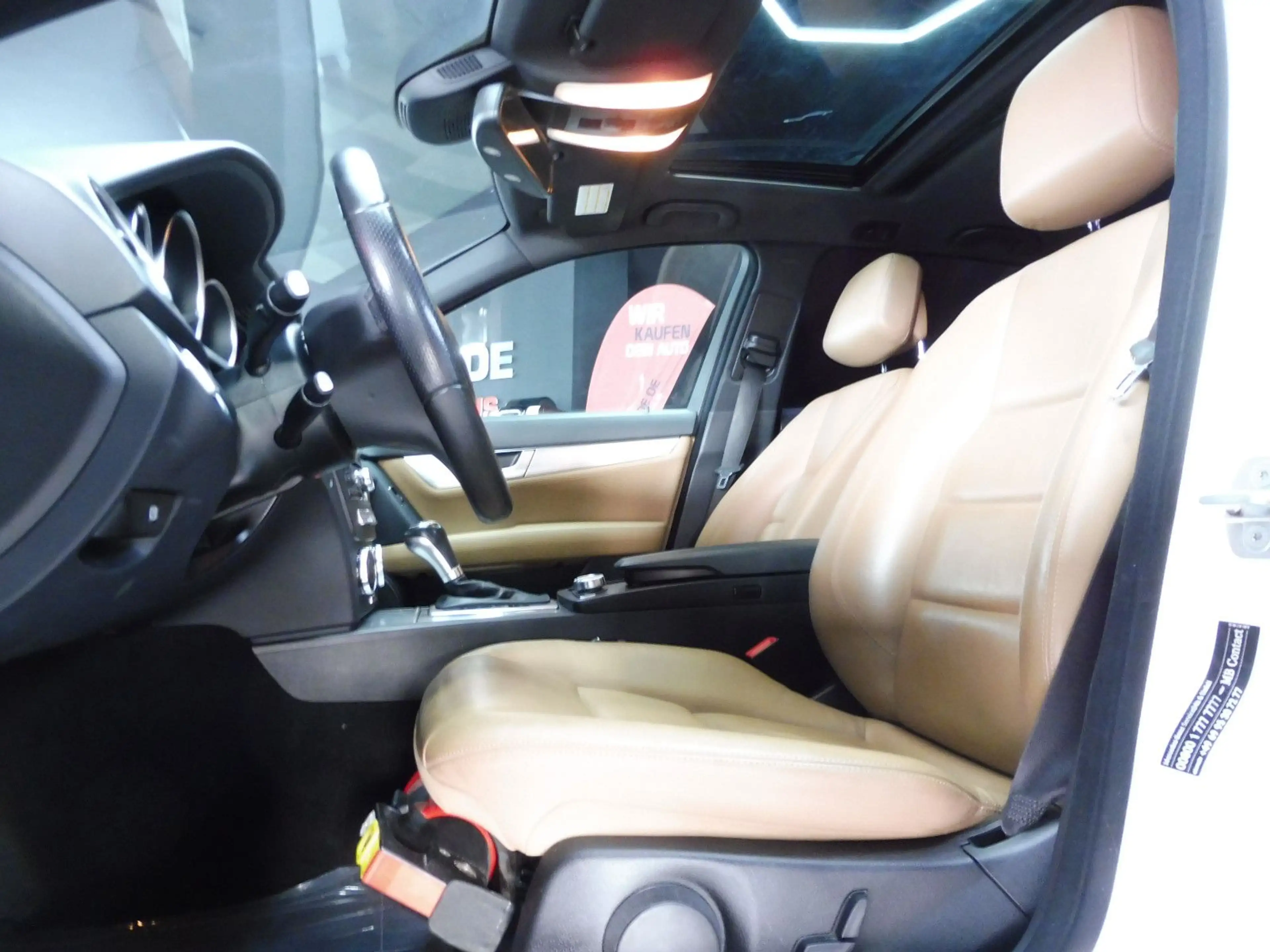 Mercedes-Benz C 350 CDI BlueEfficiency Pano/Xenon/Leder/H&K — photo 11