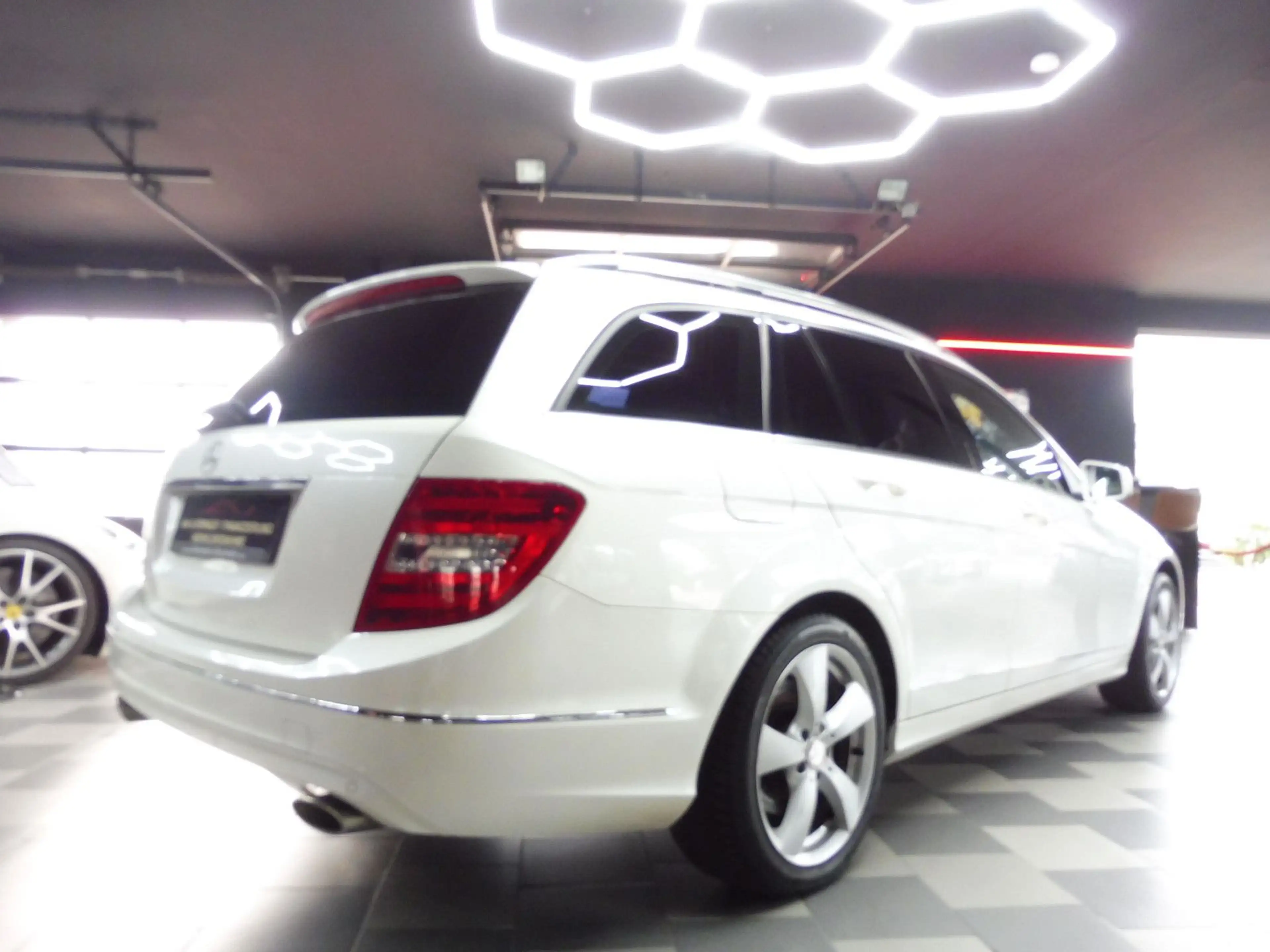 Mercedes-Benz C 350 CDI BlueEfficiency Pano/Xenon/Leder/H&K — photo 6