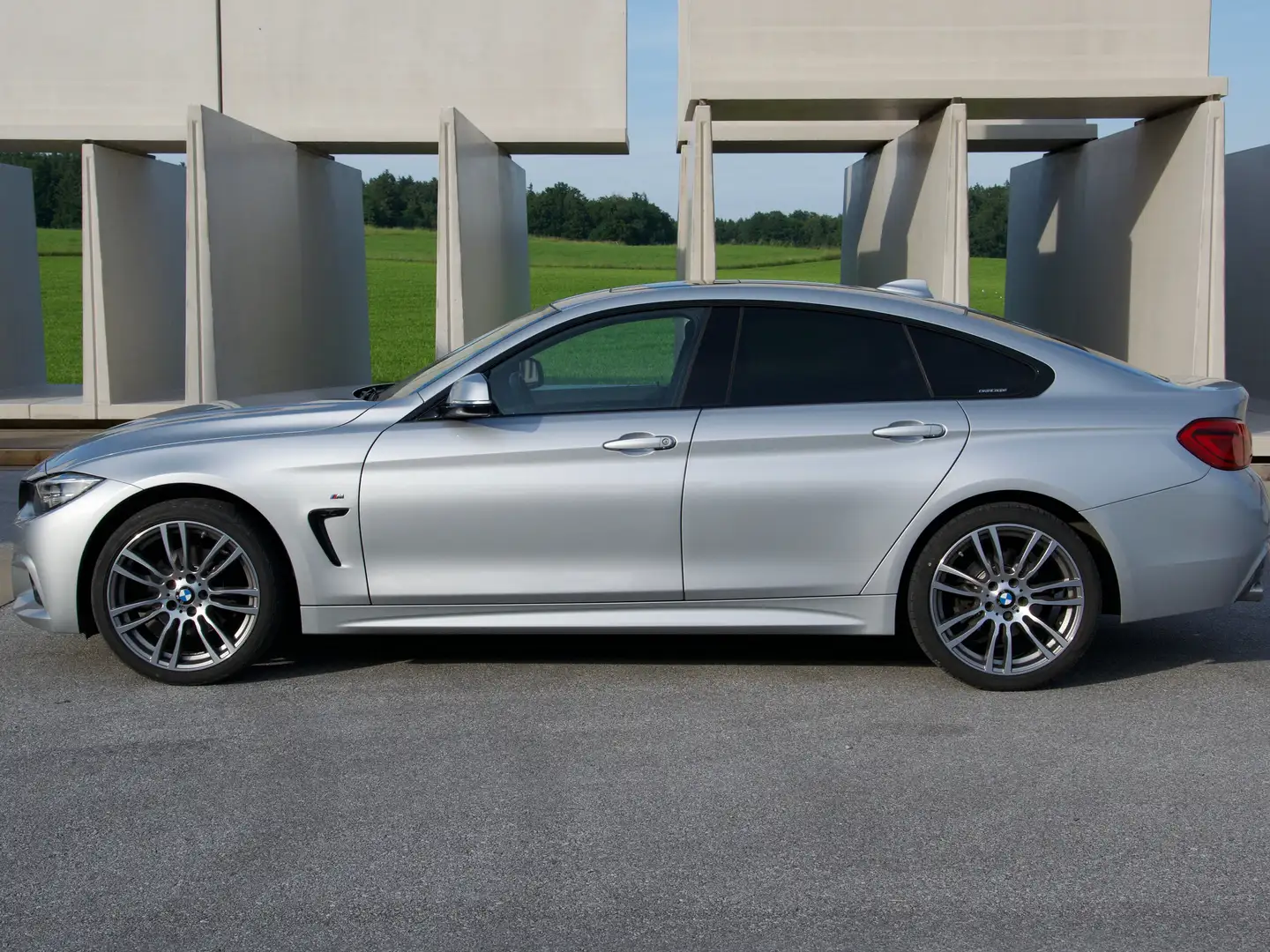 BMW 420 420d xDrive Gran Coupe M Sport Aut. Silber - 2