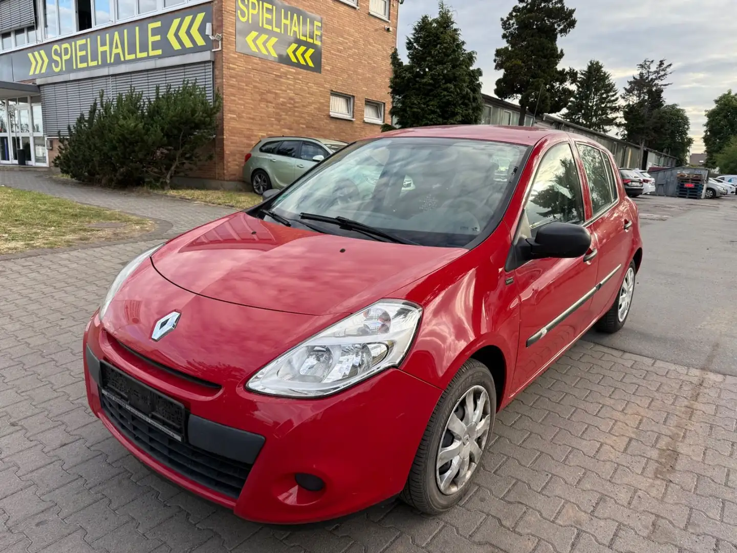 Renault Clio Yahoo! 1.2 16V 75 KLIMA Rot - 1