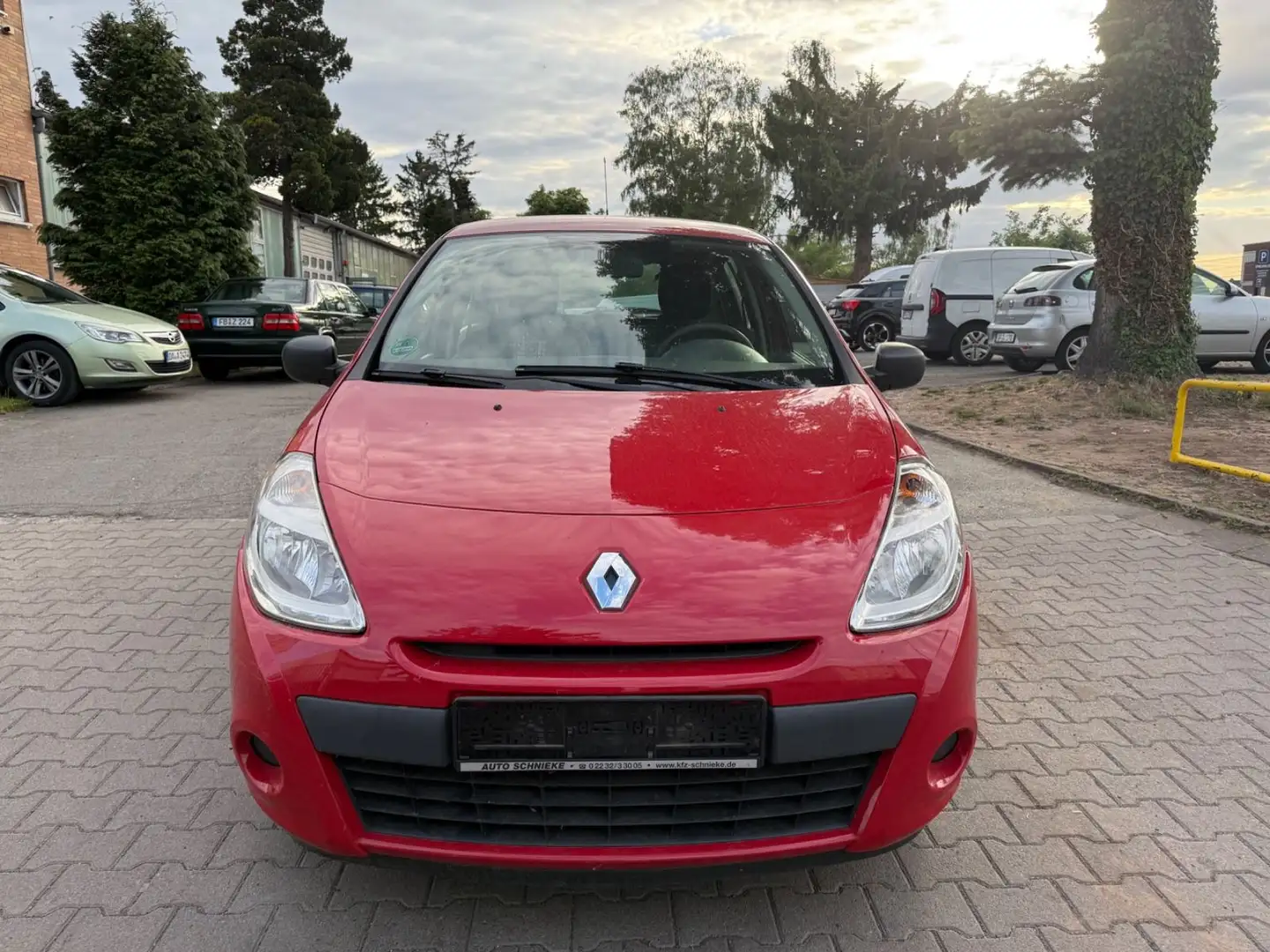 Renault Clio Yahoo! 1.2 16V 75 KLIMA Rot - 2