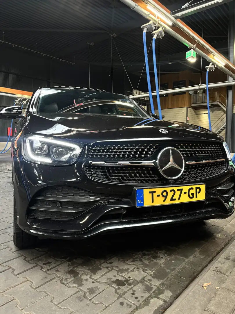 Mercedes-Benz GLC 300 4M. Pr. Plus Zwart - 2
